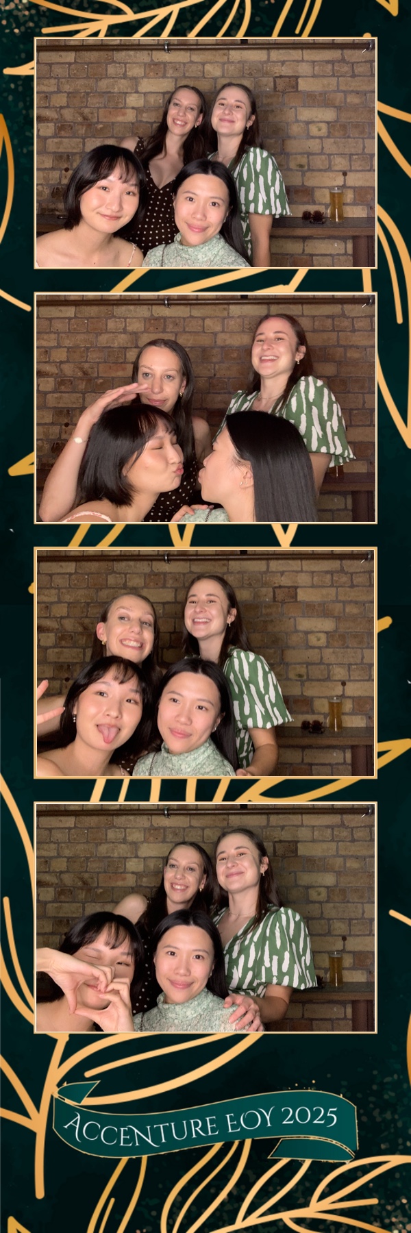 Accenture Christmas Party | View more photos from the event at gallery.photobooth.co.nz/u/SelfieCentral/Accenture-Christmas-Party