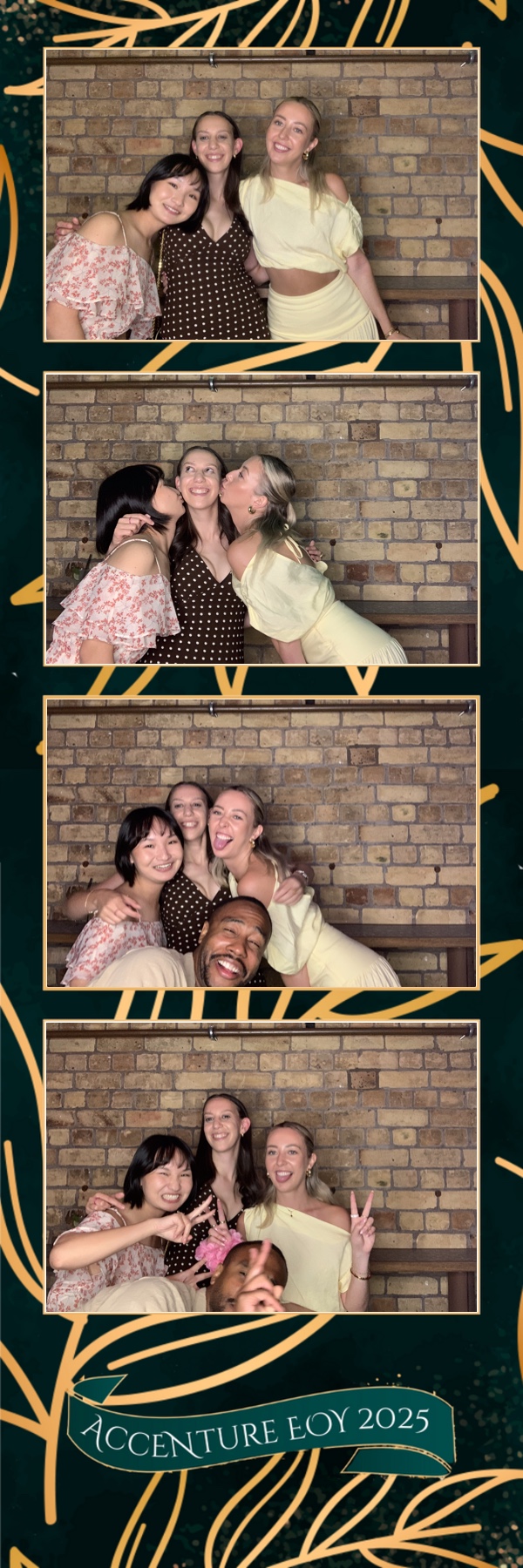 Accenture Christmas Party | View more photos from the event at gallery.photobooth.co.nz/u/SelfieCentral/Accenture-Christmas-Party