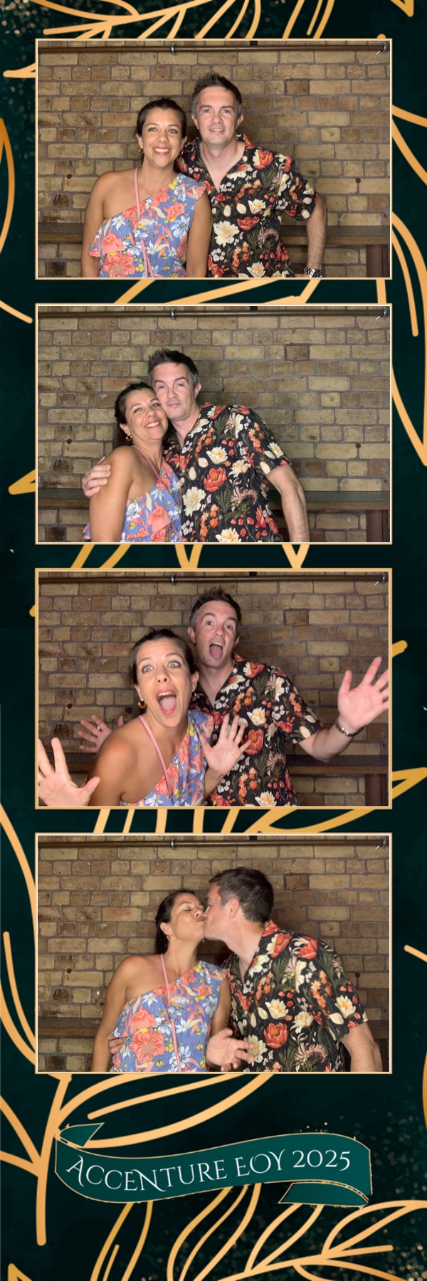 Accenture Christmas Party | View more photos from the event at gallery.photobooth.co.nz/u/SelfieCentral/Accenture-Christmas-Party