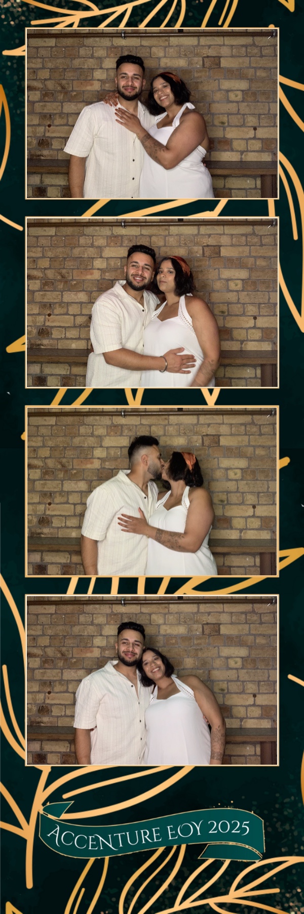 Accenture Christmas Party | View more photos from the event at gallery.photobooth.co.nz/u/SelfieCentral/Accenture-Christmas-Party