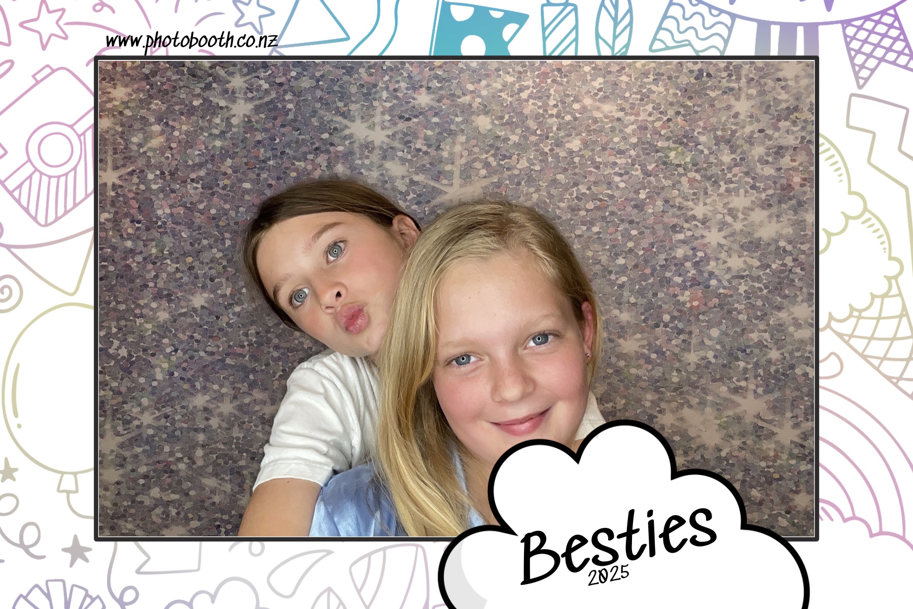 Besties | View more photos from the event at gallery.photobooth.co.nz/u/SelfieCentral/Besties