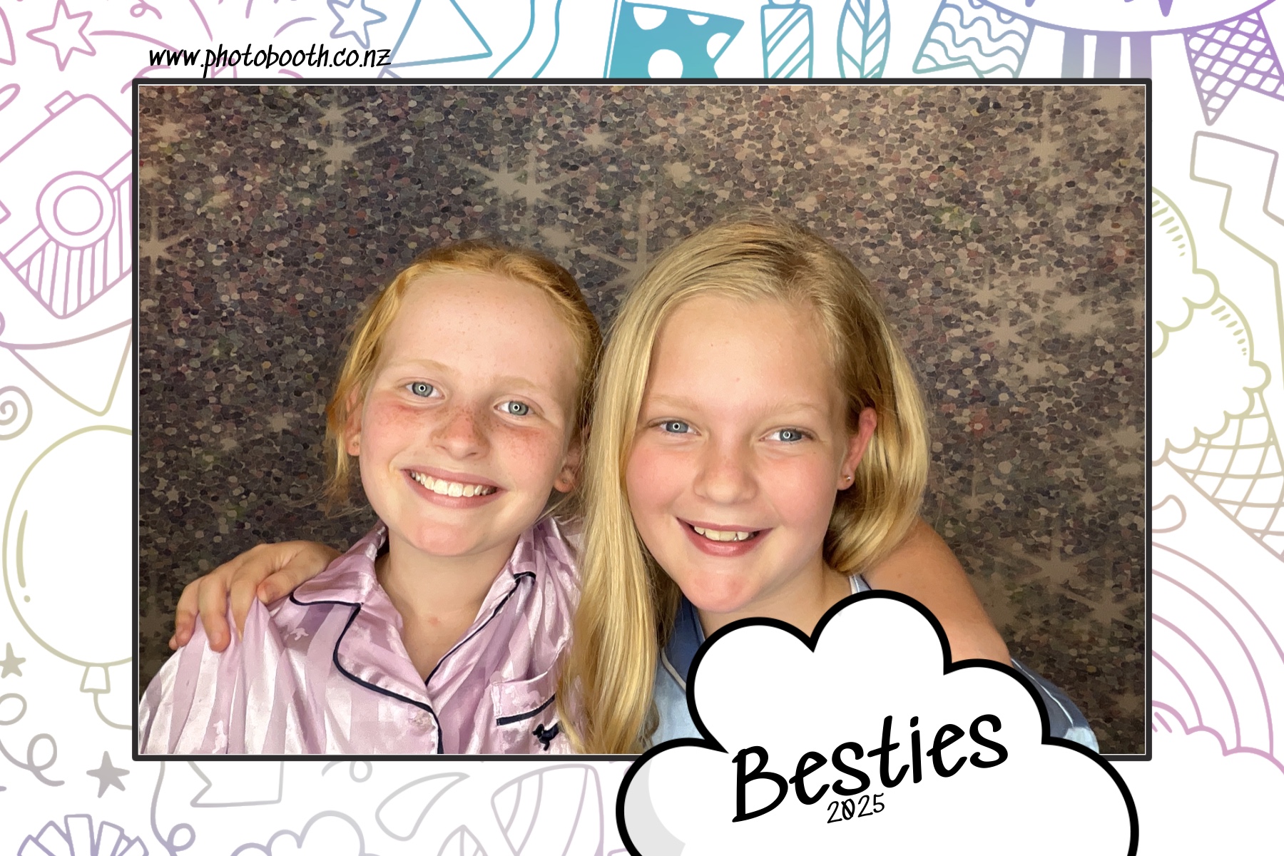 Besties | View more photos from the event at gallery.photobooth.co.nz/u/SelfieCentral/Besties