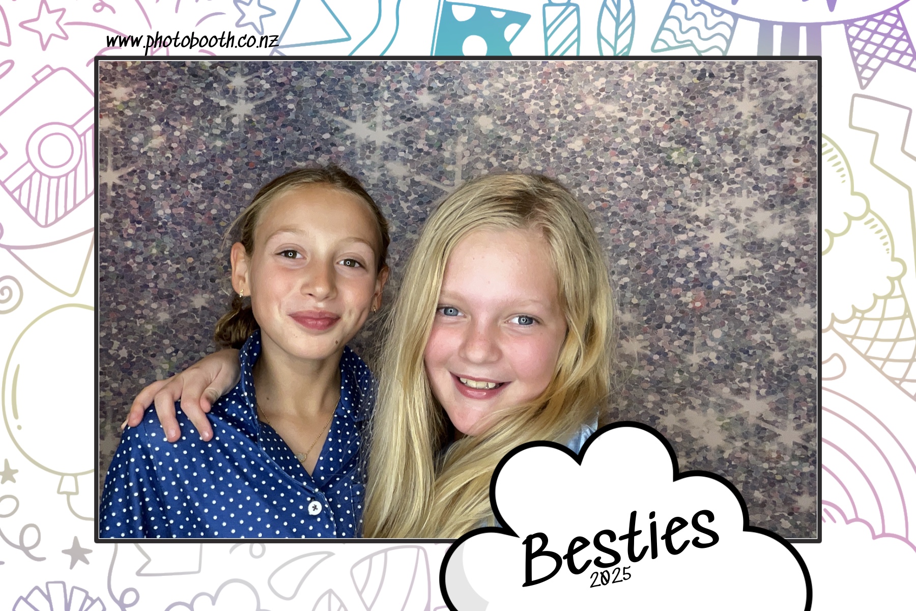 Besties | View more photos from the event at gallery.photobooth.co.nz/u/SelfieCentral/Besties