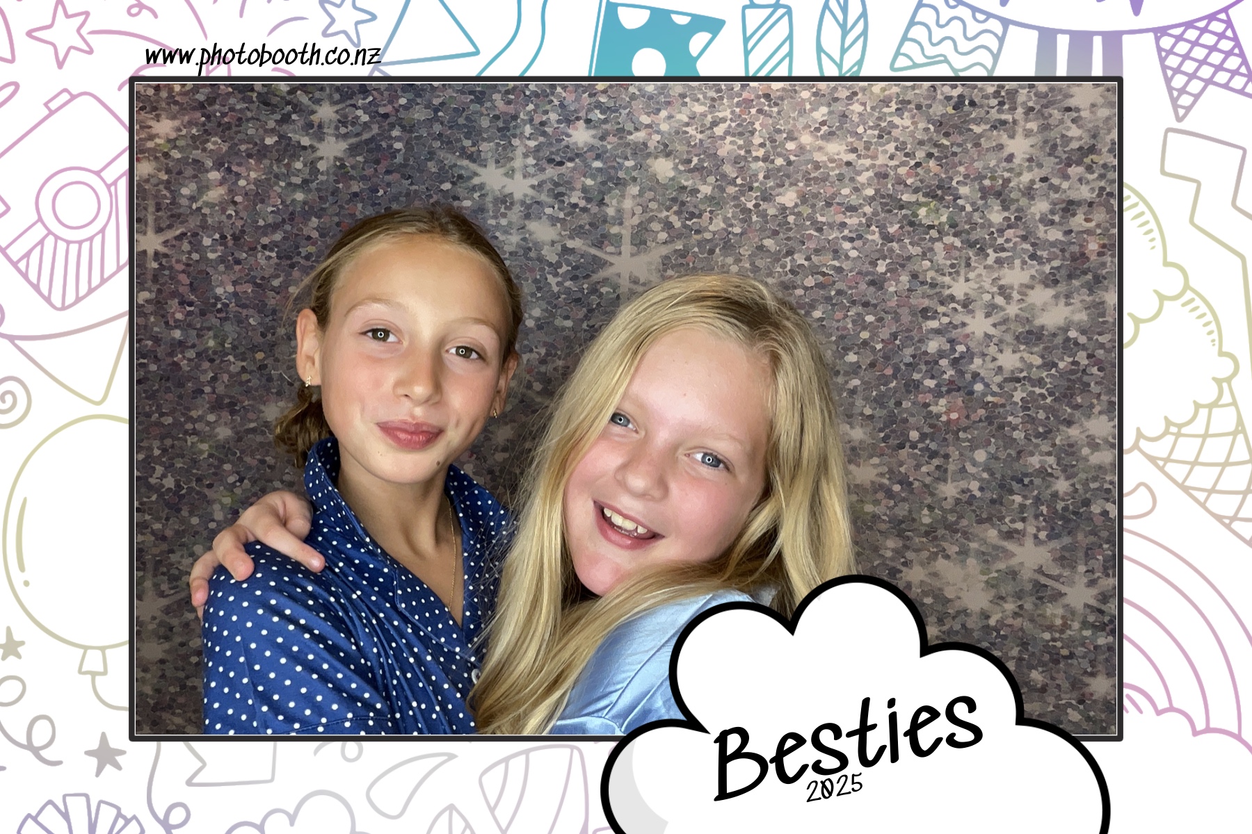 Besties | View more photos from the event at gallery.photobooth.co.nz/u/SelfieCentral/Besties