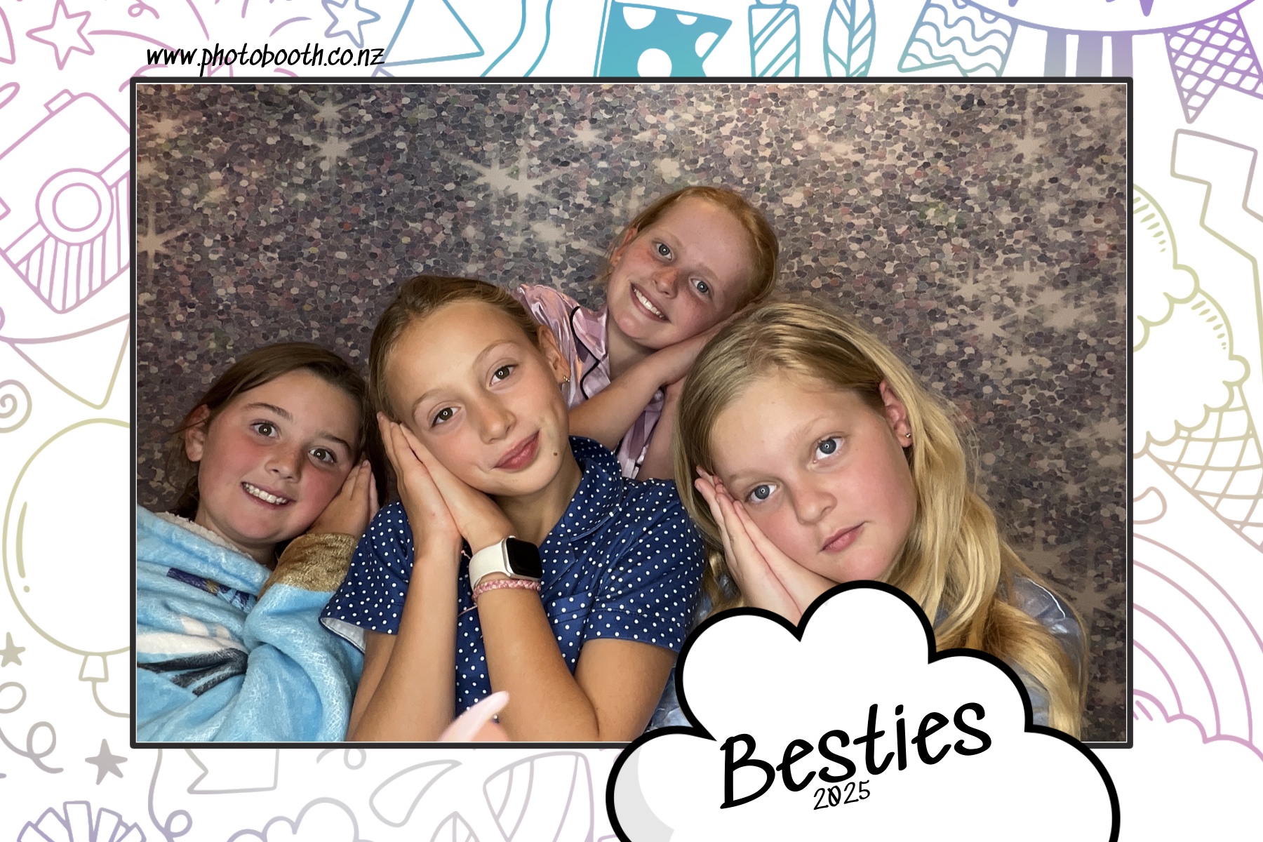 Besties | View more photos from the event at gallery.photobooth.co.nz/u/SelfieCentral/Besties
