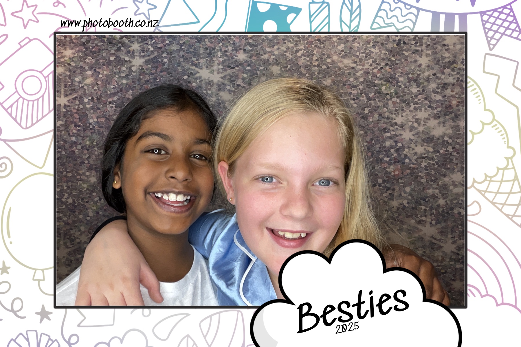 Besties | View more photos from the event at gallery.photobooth.co.nz/u/SelfieCentral/Besties