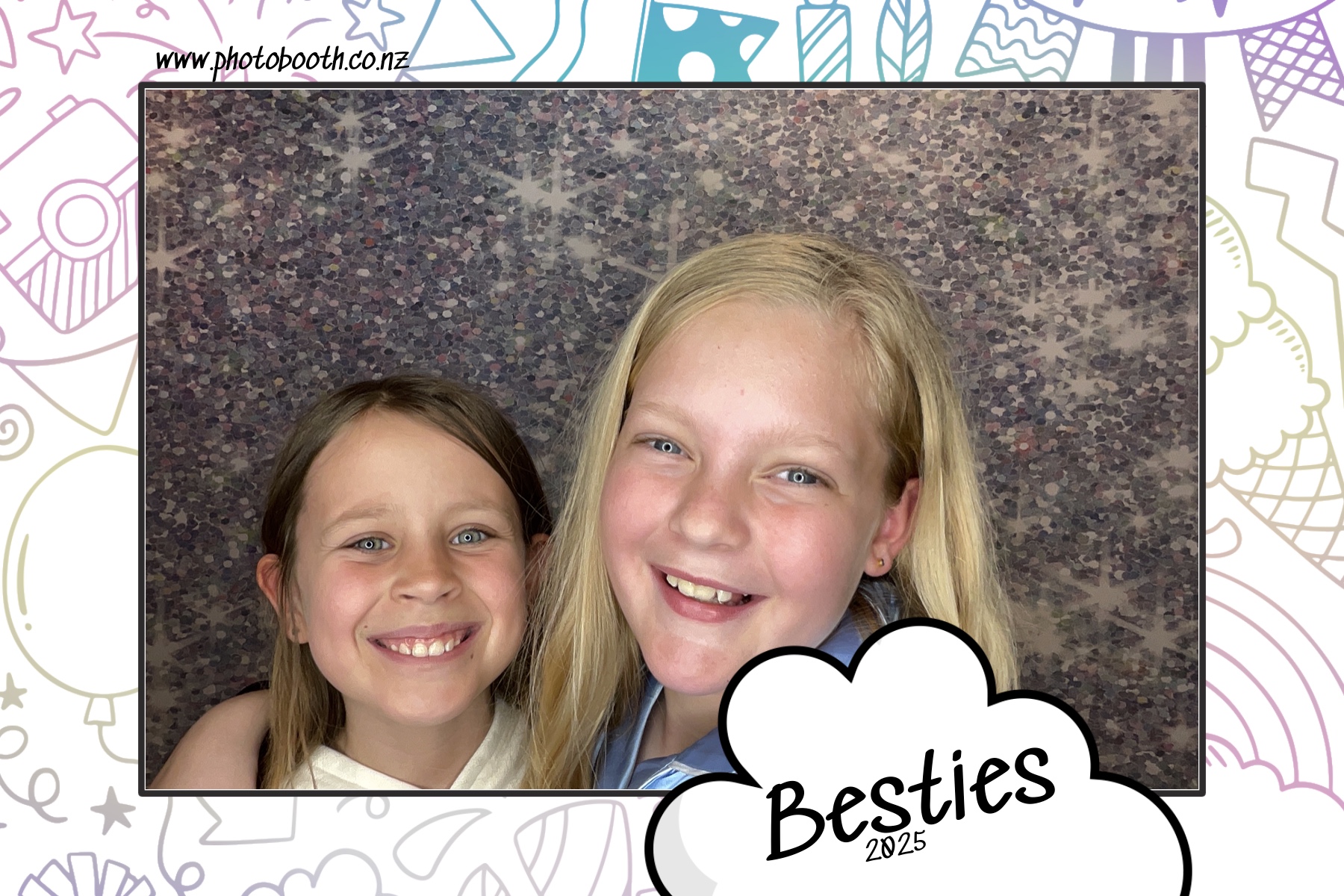Besties | View more photos from the event at gallery.photobooth.co.nz/u/SelfieCentral/Besties