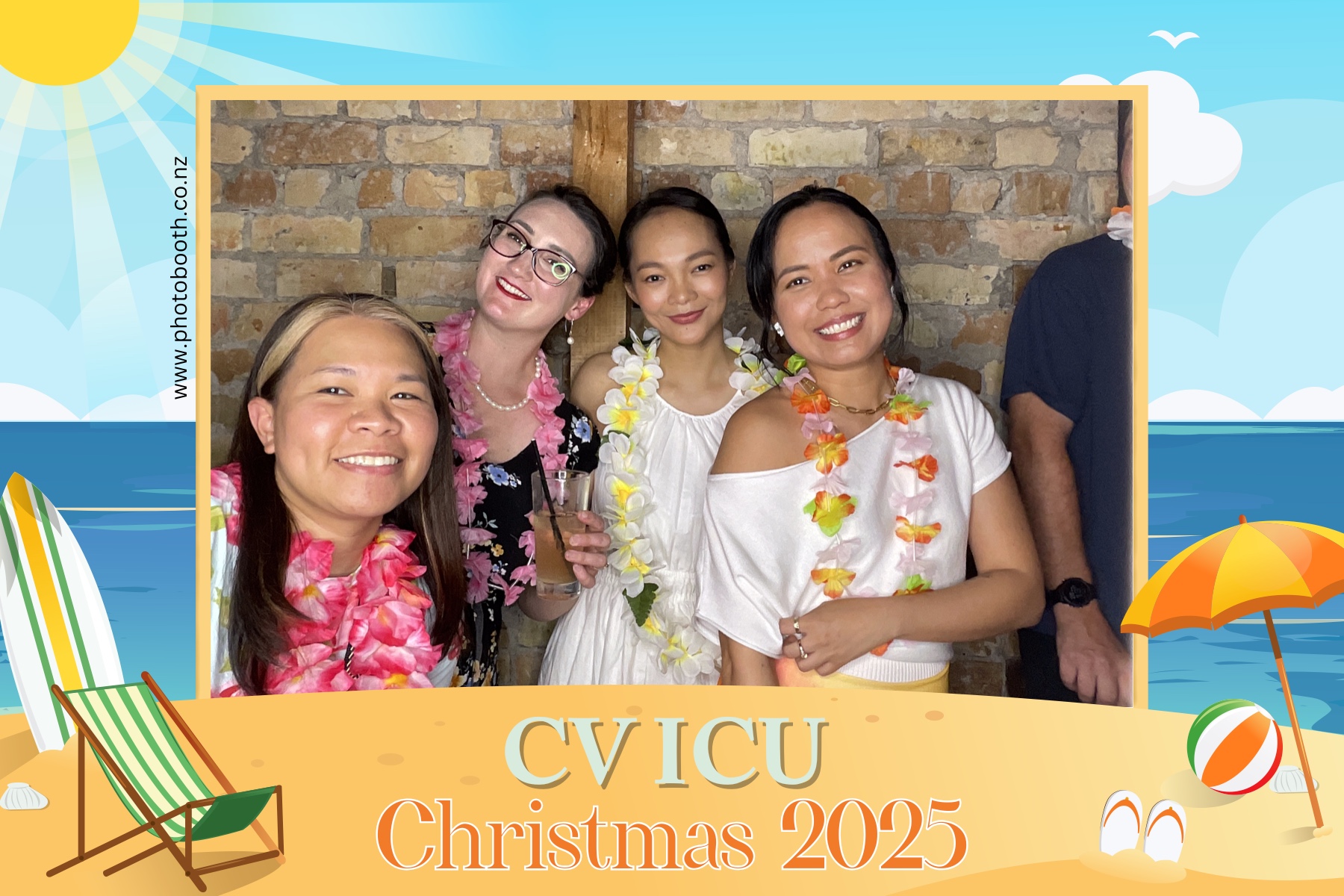 CV ICU Christmas Party | View more photos from the event at gallery.photobooth.co.nz/u/SelfieCentral/CV-ICU-Christmas-Party
