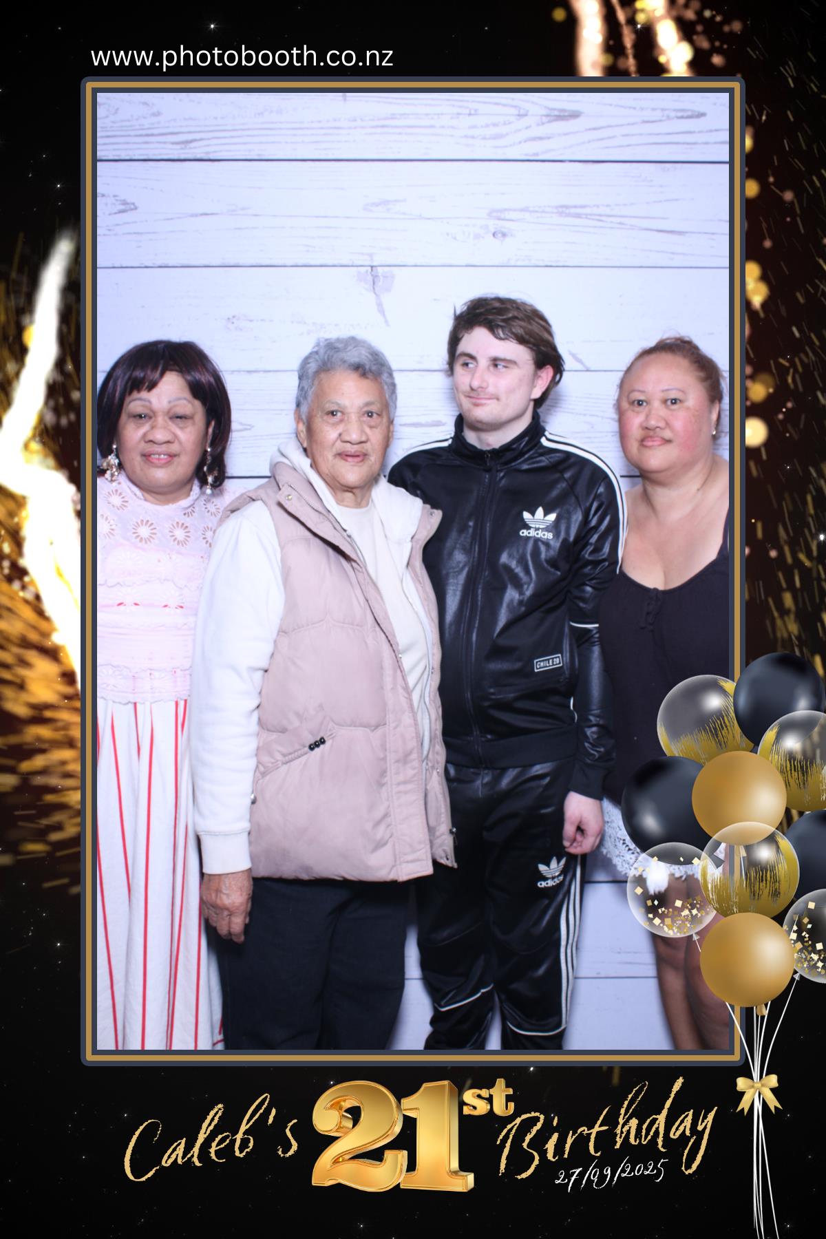 Caleb's 21st | View more photos from the event at gallery.photobooth.co.nz/u/SelfieCentral/Calebs-21st
