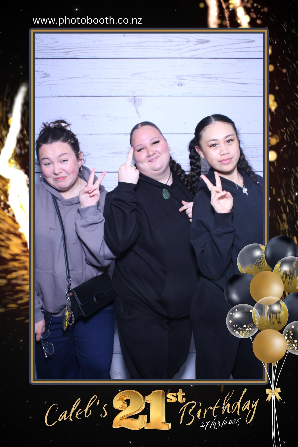 Caleb's 21st | View more photos from the event at gallery.photobooth.co.nz/u/SelfieCentral/Calebs-21st