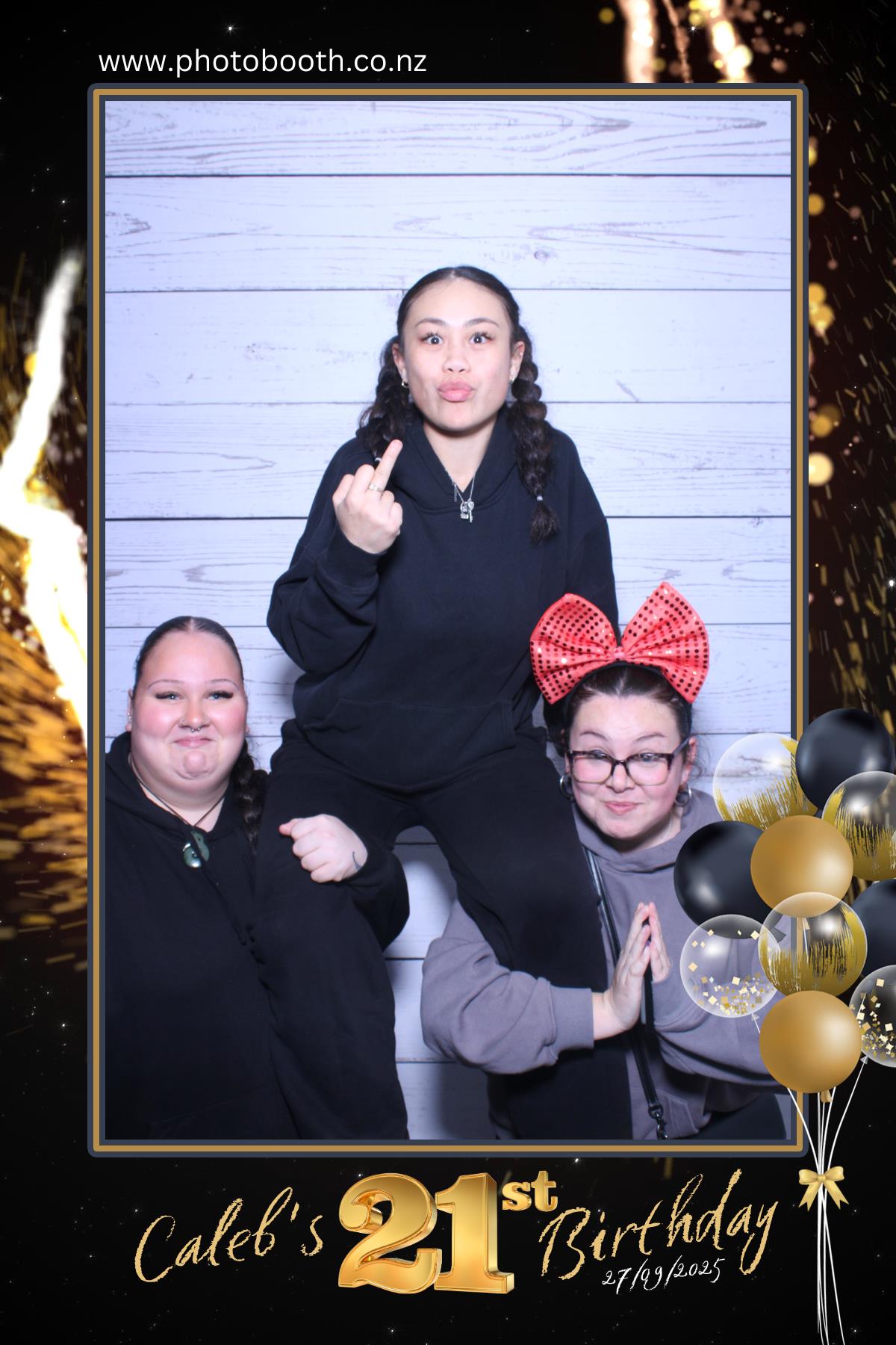 Caleb's 21st | View more photos from the event at gallery.photobooth.co.nz/u/SelfieCentral/Calebs-21st
