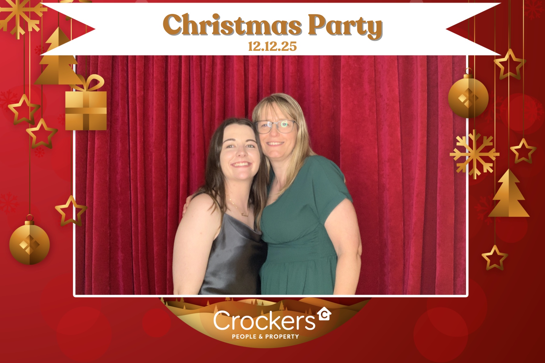 Crockers Christmas Party | View more photos from the event at gallery.photobooth.co.nz/u/SelfieCentral/Crockers-Christmas-Party-1