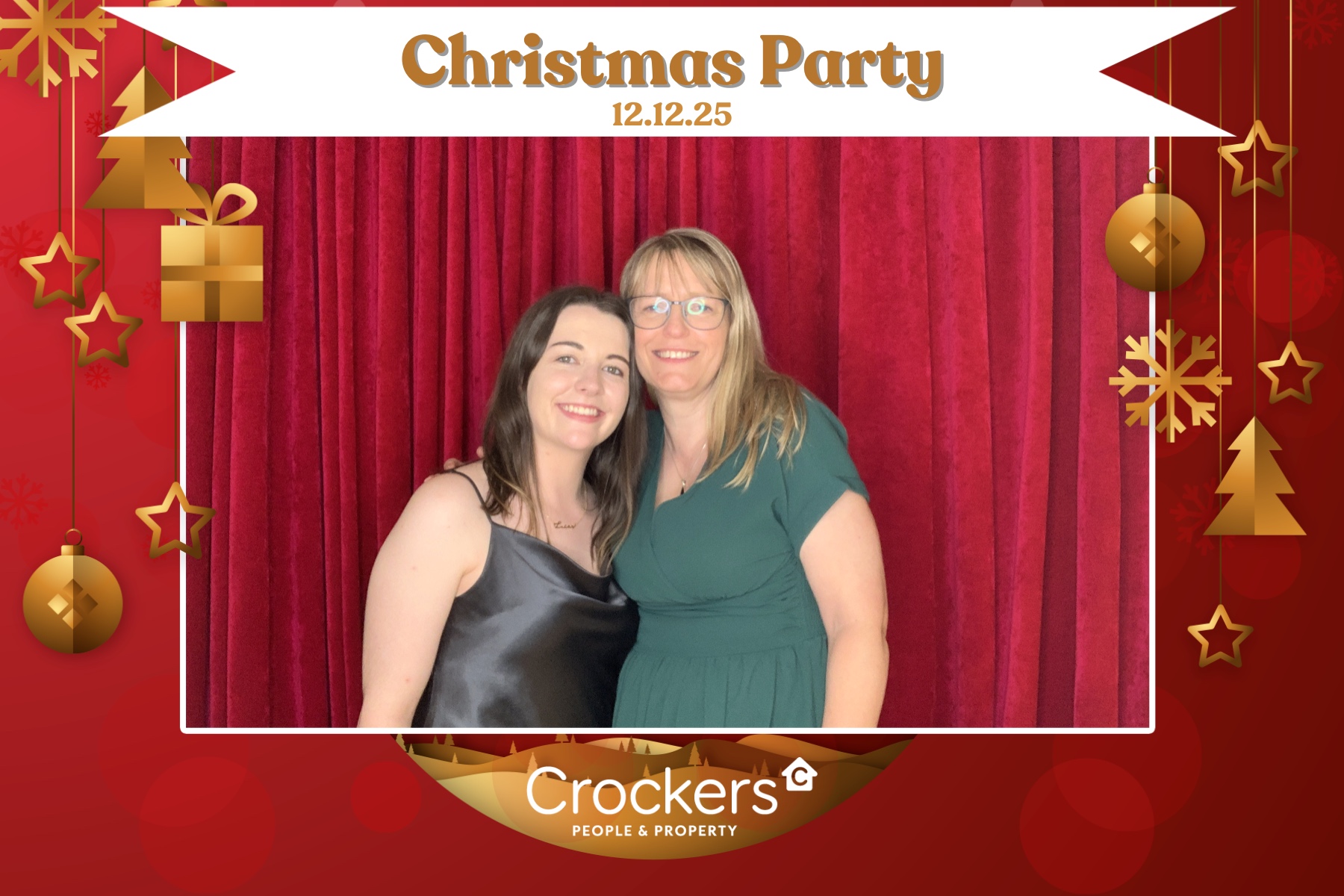 Crockers Christmas Party | View more photos from the event at gallery.photobooth.co.nz/u/SelfieCentral/Crockers-Christmas-Party-1