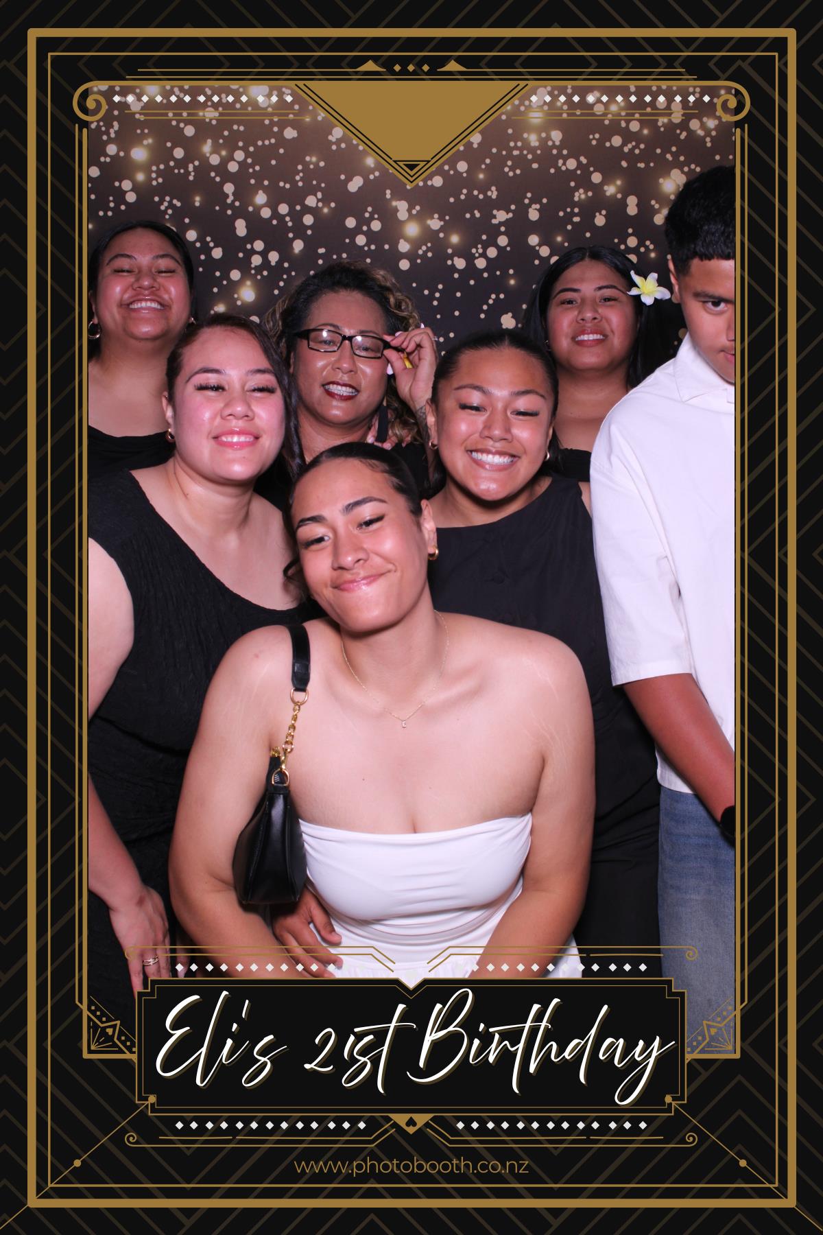 Elliot's 21st Birthday | View more photos from the event at gallery.photobooth.co.nz/u/SelfieCentral/Elliots-21st-Birthday