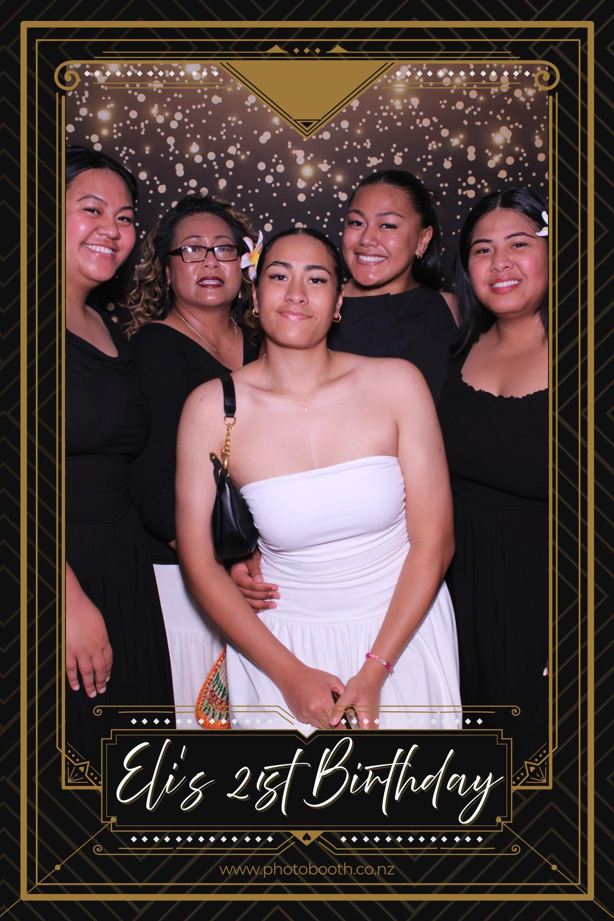 Elliot's 21st Birthday | View more photos from the event at gallery.photobooth.co.nz/u/SelfieCentral/Elliots-21st-Birthday