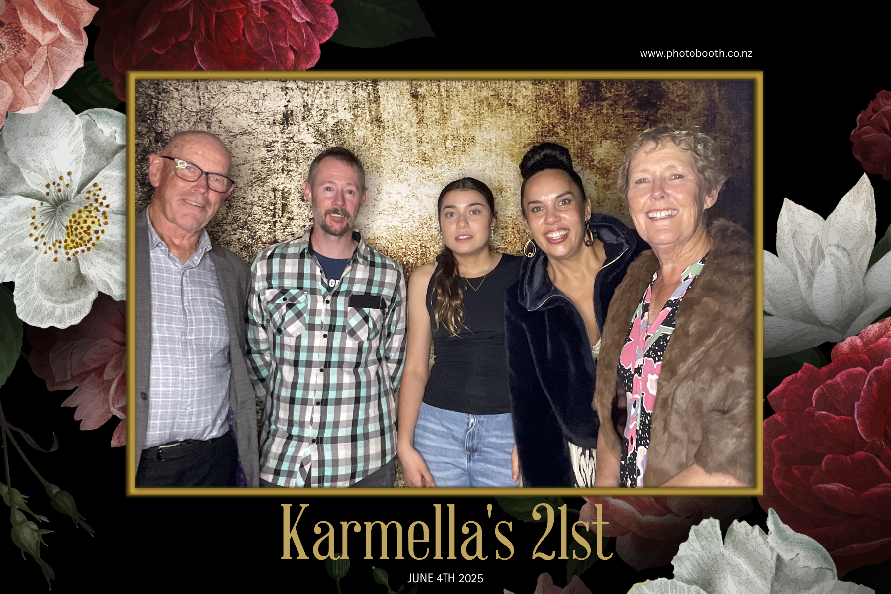 Karmella's 21st | View more photos from the event at gallery.photobooth.co.nz/u/SelfieCentral/Karmellas-21st