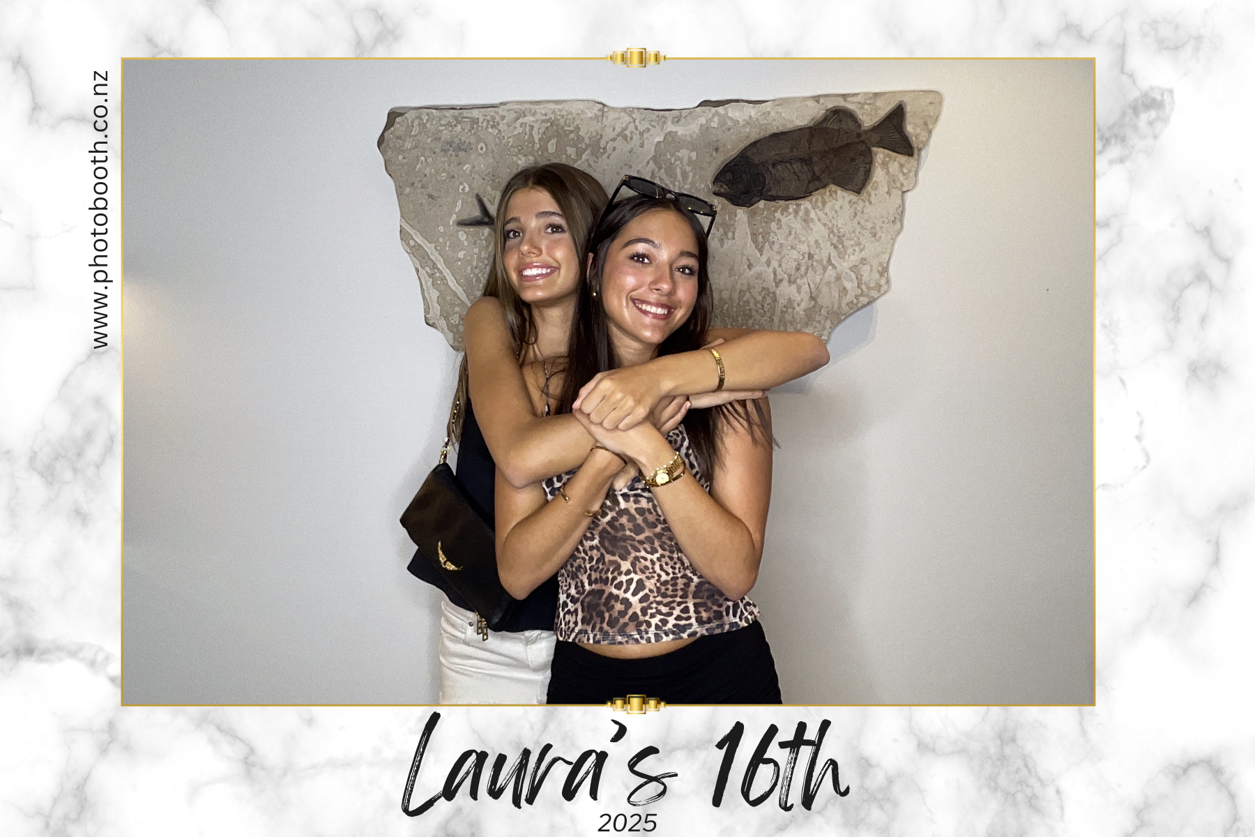 Laura's 16th | View more photos from the event at gallery.photobooth.co.nz/u/SelfieCentral/Lauras-16th