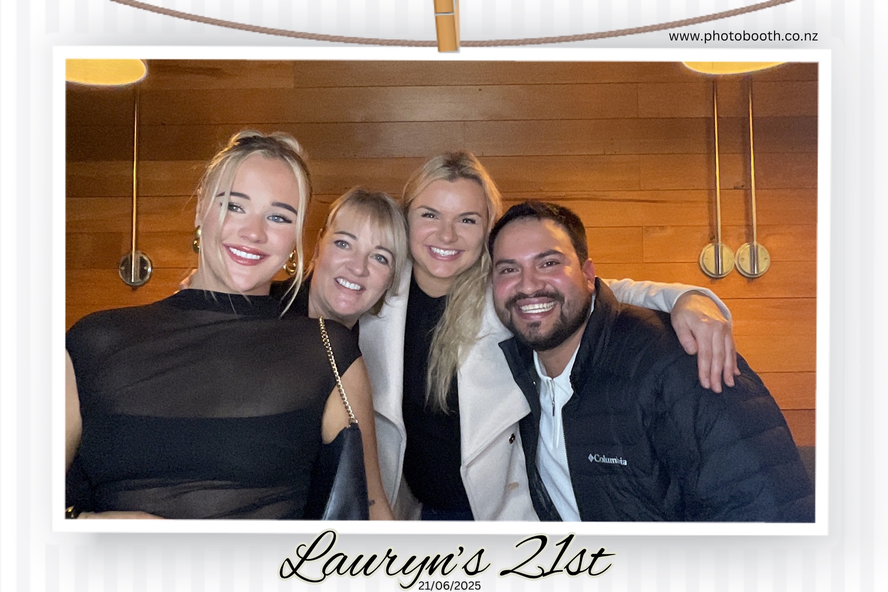 Lauryn's 21st | View more photos from the event at gallery.photobooth.co.nz/u/SelfieCentral/Lauryns-21st