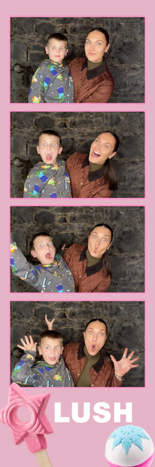 Lush Christmas PR Event | View more photos from the event at gallery.photobooth.co.nz/u/SelfieCentral/Lush-Christmas-PR-Event