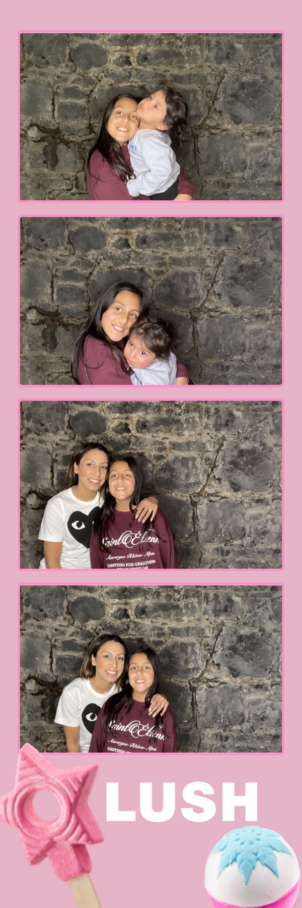 Lush Christmas PR Event | View more photos from the event at gallery.photobooth.co.nz/u/SelfieCentral/Lush-Christmas-PR-Event