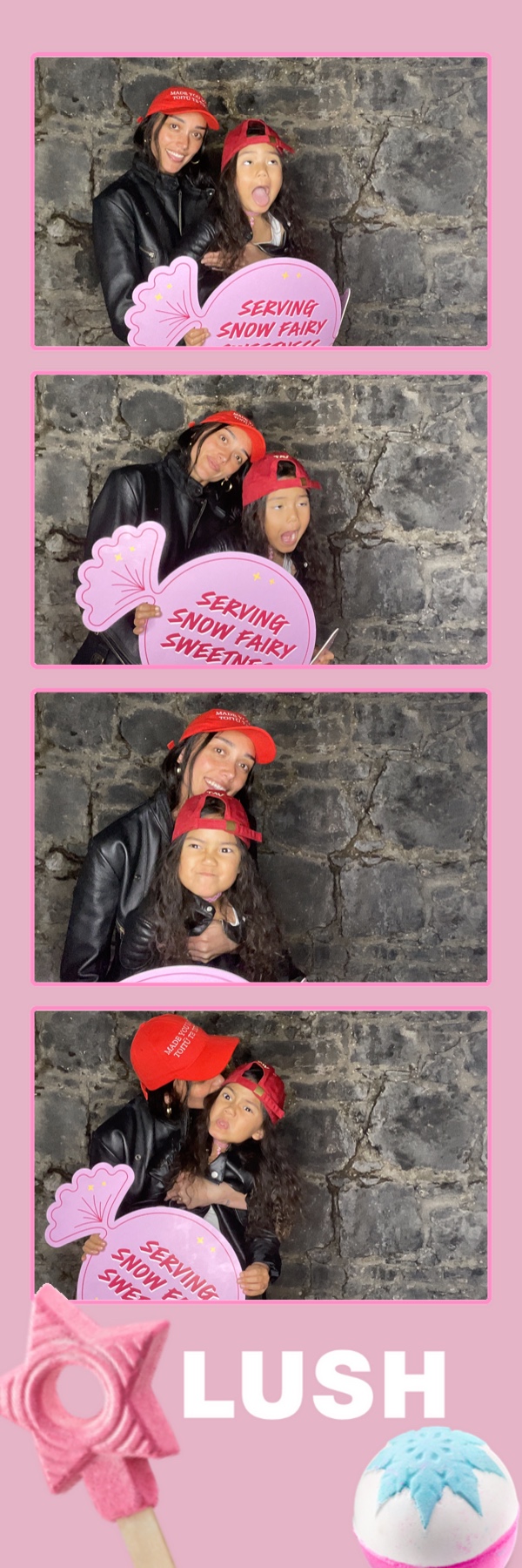 Lush Christmas PR Event | View more photos from the event at gallery.photobooth.co.nz/u/SelfieCentral/Lush-Christmas-PR-Event