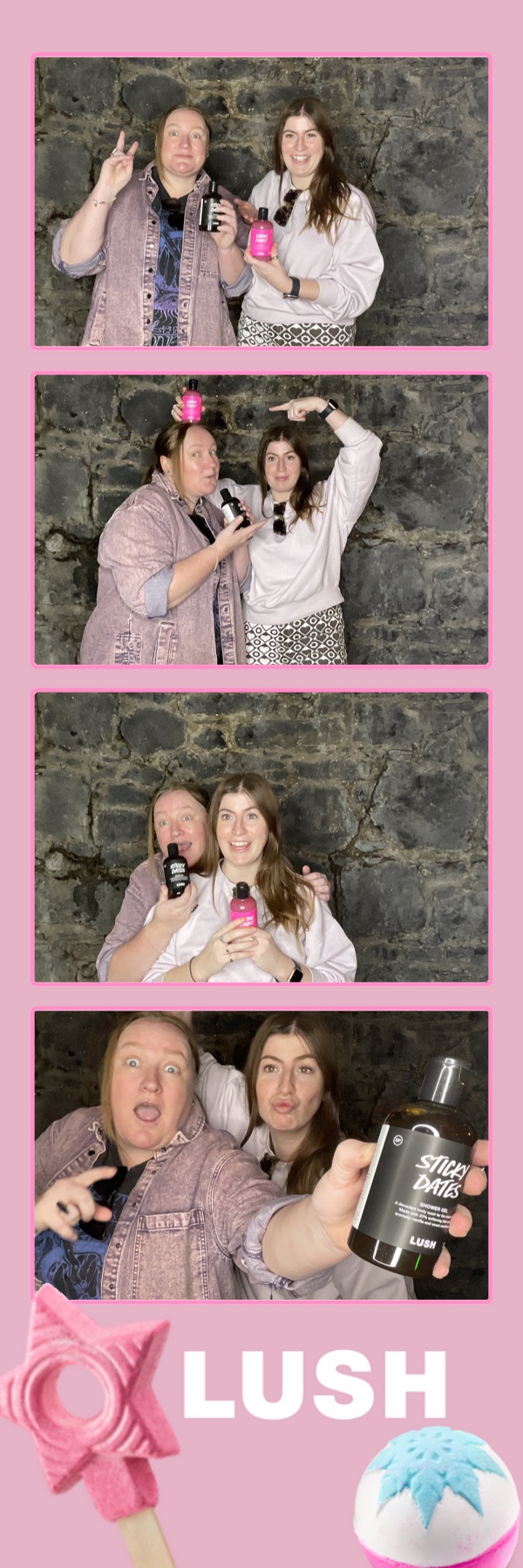 Lush Christmas PR Event | View more photos from the event at gallery.photobooth.co.nz/u/SelfieCentral/Lush-Christmas-PR-Event