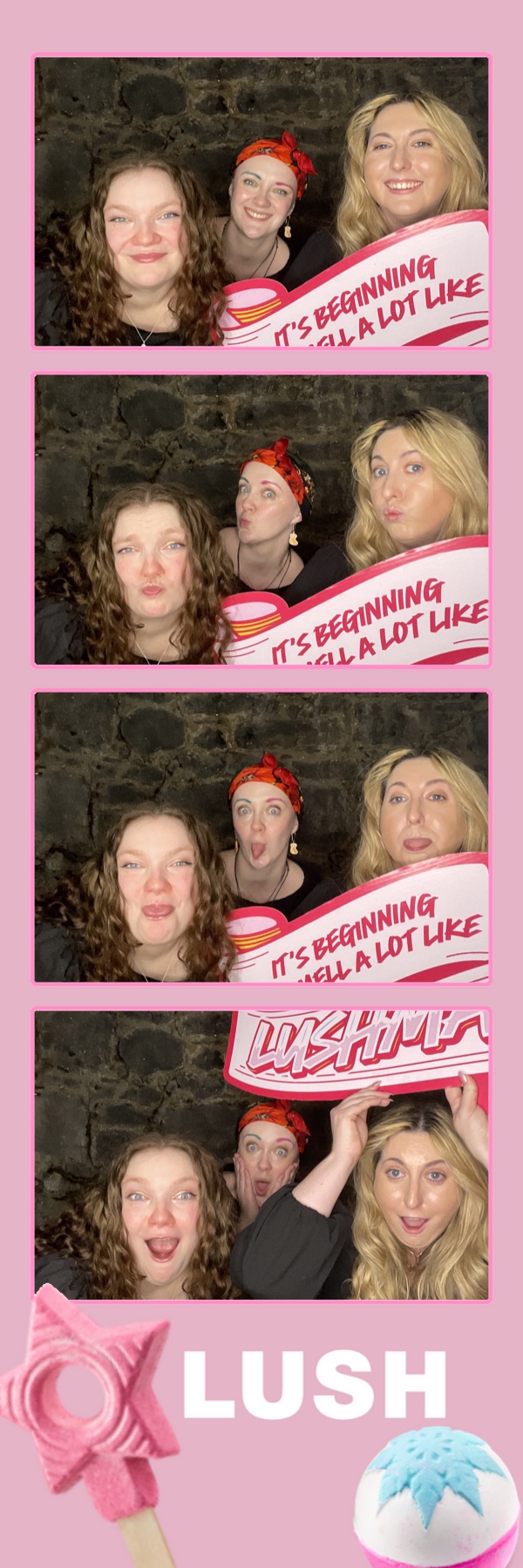 Lush Christmas PR Event | View more photos from the event at gallery.photobooth.co.nz/u/SelfieCentral/Lush-Christmas-PR-Event