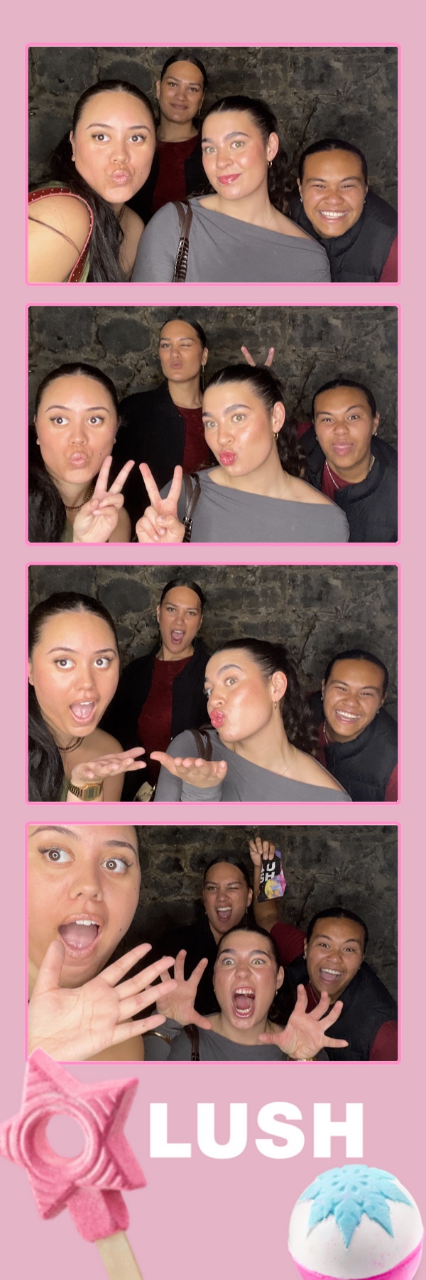 Lush Christmas PR Event | View more photos from the event at gallery.photobooth.co.nz/u/SelfieCentral/Lush-Christmas-PR-Event