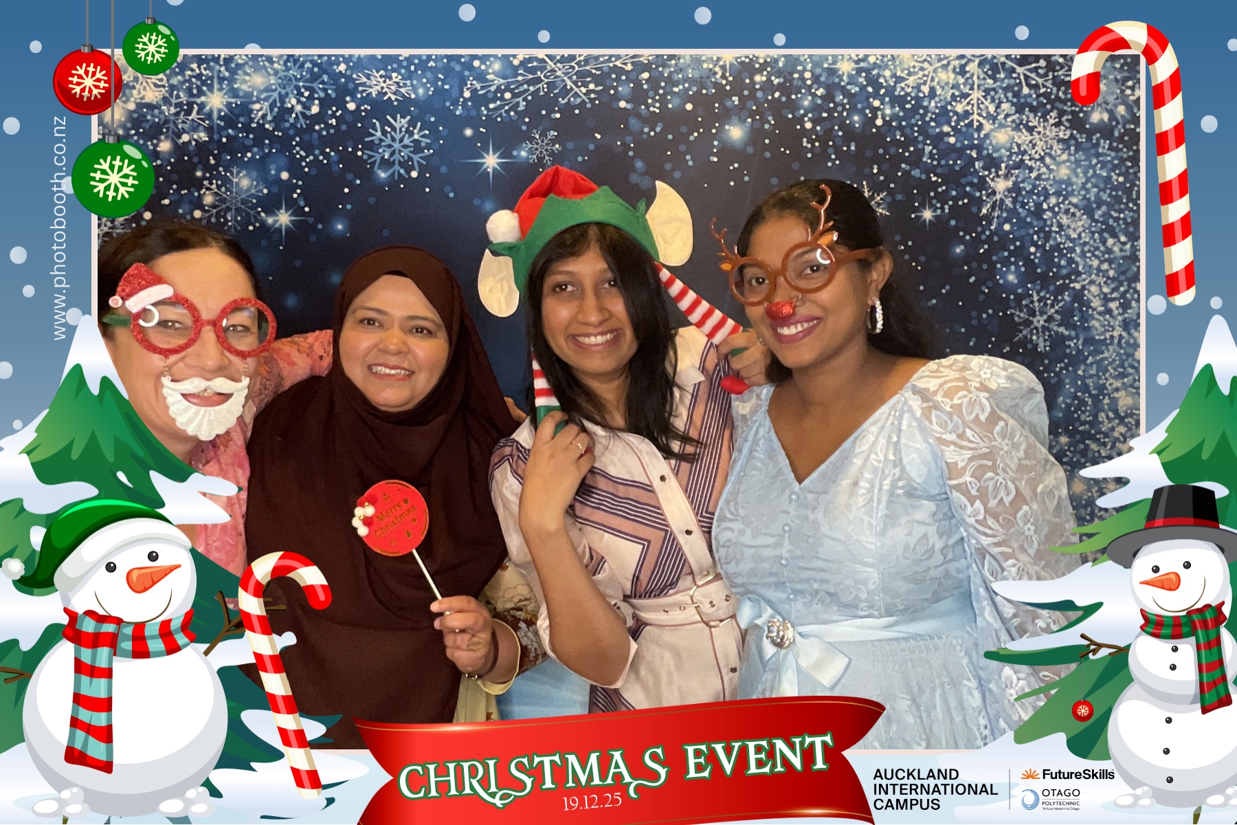 OPAIC Christmas Event | View more photos from the event at gallery.photobooth.co.nz/u/SelfieCentral/OPAIC-Christmas-Event