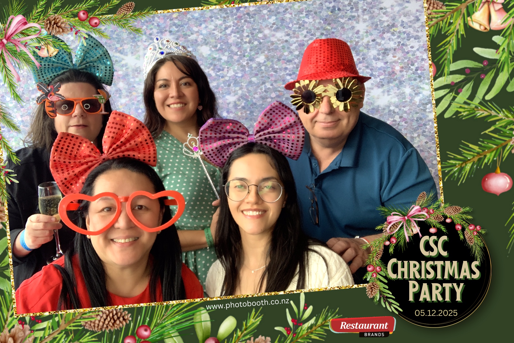 Restaurant Brands Christmas Party | View more photos from the event at gallery.photobooth.co.nz/u/SelfieCentral/Restaurant-Brands-Christmas-Party