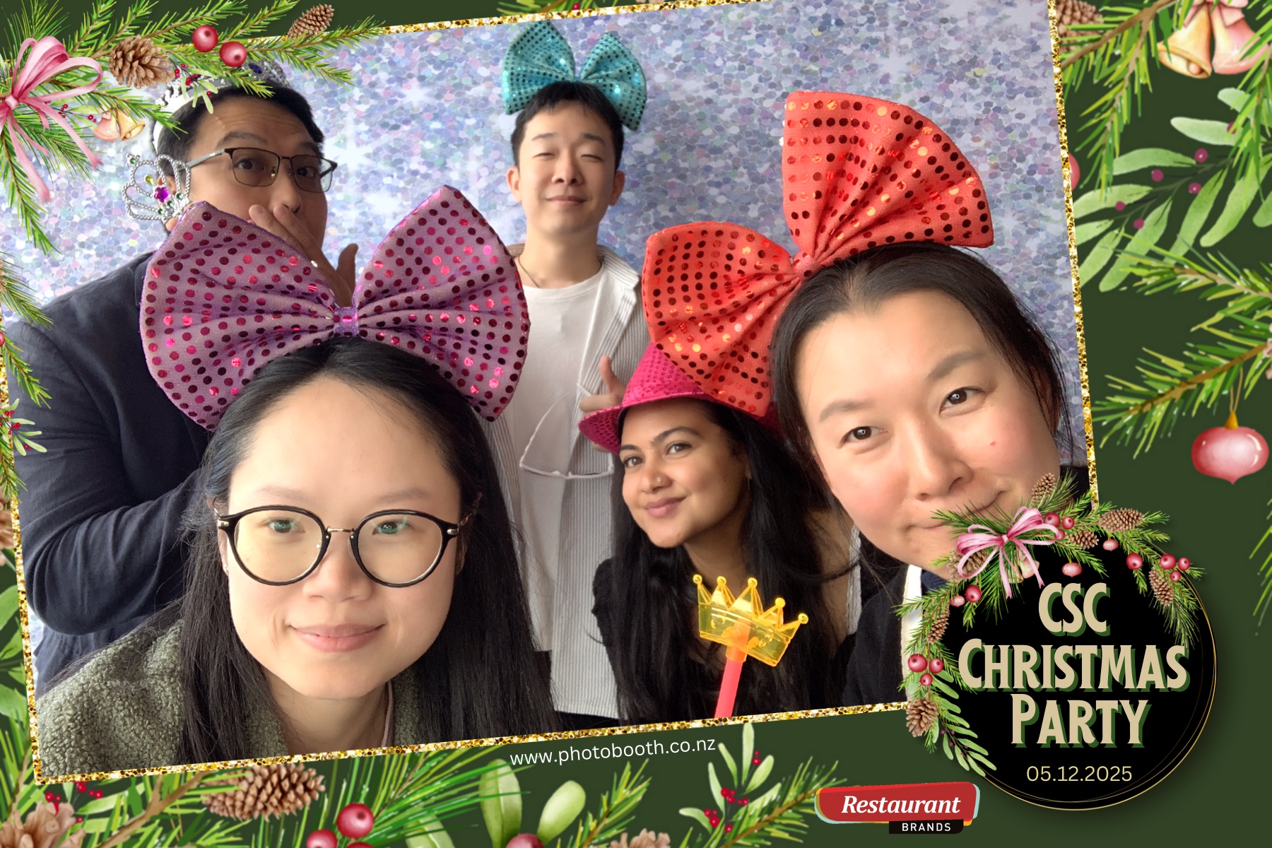 Restaurant Brands Christmas Party | View more photos from the event at gallery.photobooth.co.nz/u/SelfieCentral/Restaurant-Brands-Christmas-Party