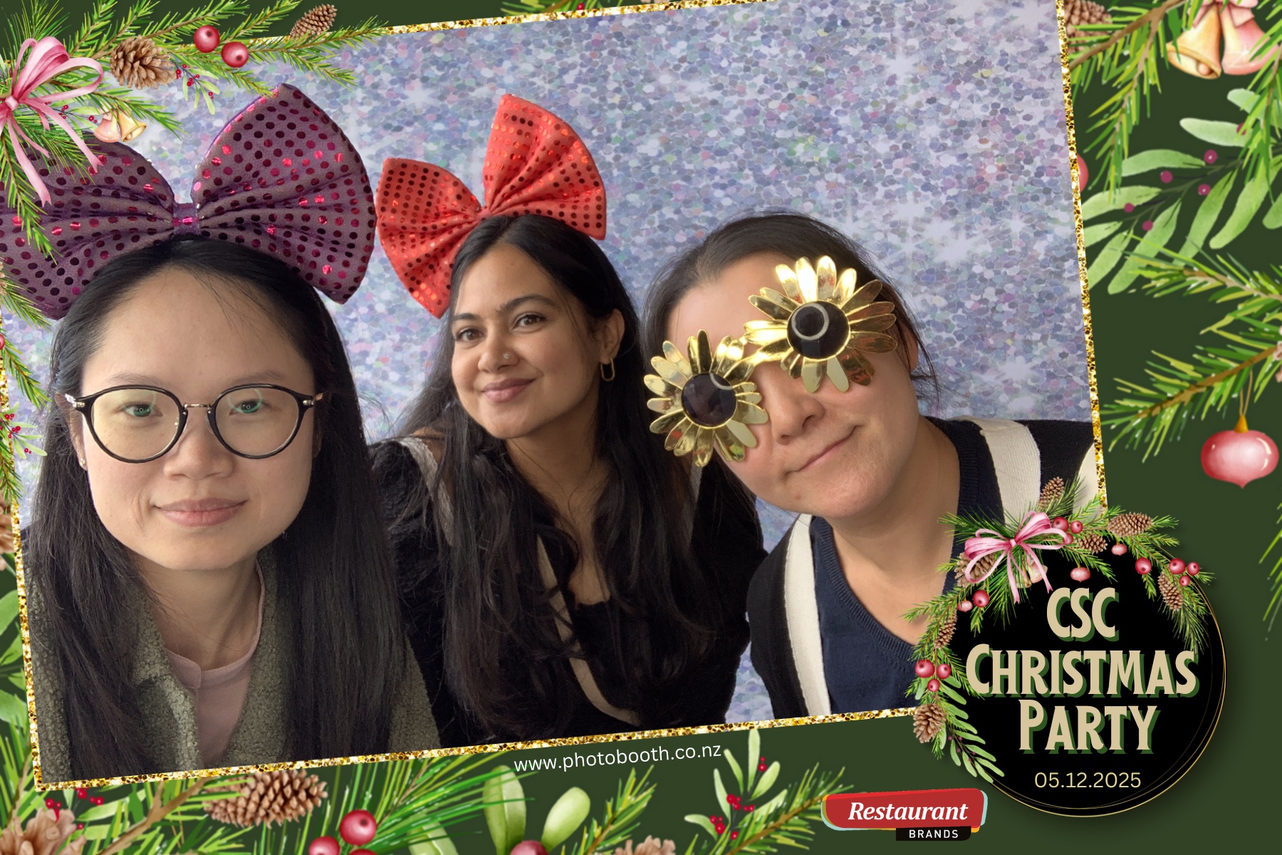 Restaurant Brands Christmas Party | View more photos from the event at gallery.photobooth.co.nz/u/SelfieCentral/Restaurant-Brands-Christmas-Party