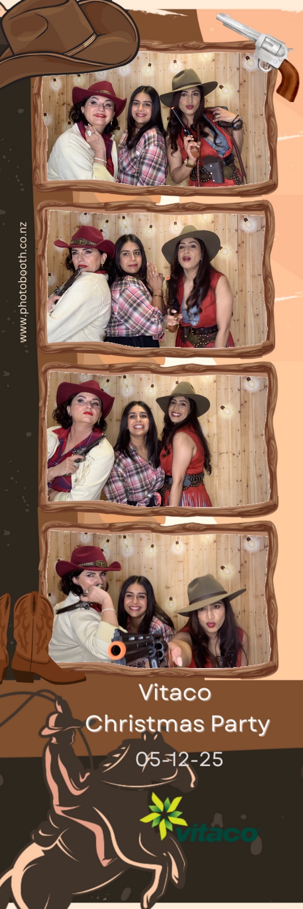 Vitaco Christmas Party | View more photos from the event at gallery.photobooth.co.nz/u/SelfieCentral/Vitaco-Christmas-Party-1