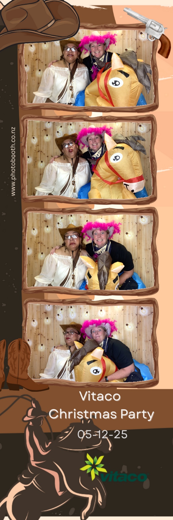 Vitaco Christmas Party | View more photos from the event at gallery.photobooth.co.nz/u/SelfieCentral/Vitaco-Christmas-Party-1