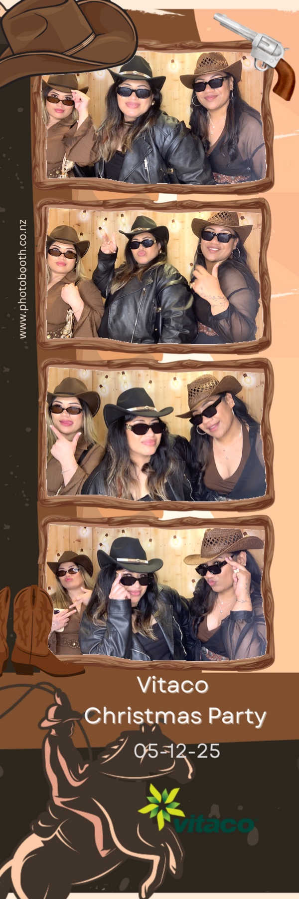 Vitaco Christmas Party | View more photos from the event at gallery.photobooth.co.nz/u/SelfieCentral/Vitaco-Christmas-Party-1