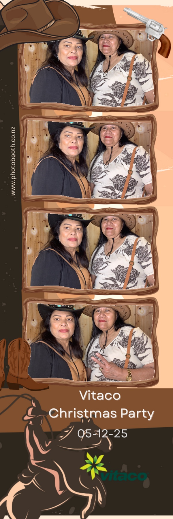 Vitaco Christmas Party | View more photos from the event at gallery.photobooth.co.nz/u/SelfieCentral/Vitaco-Christmas-Party-1