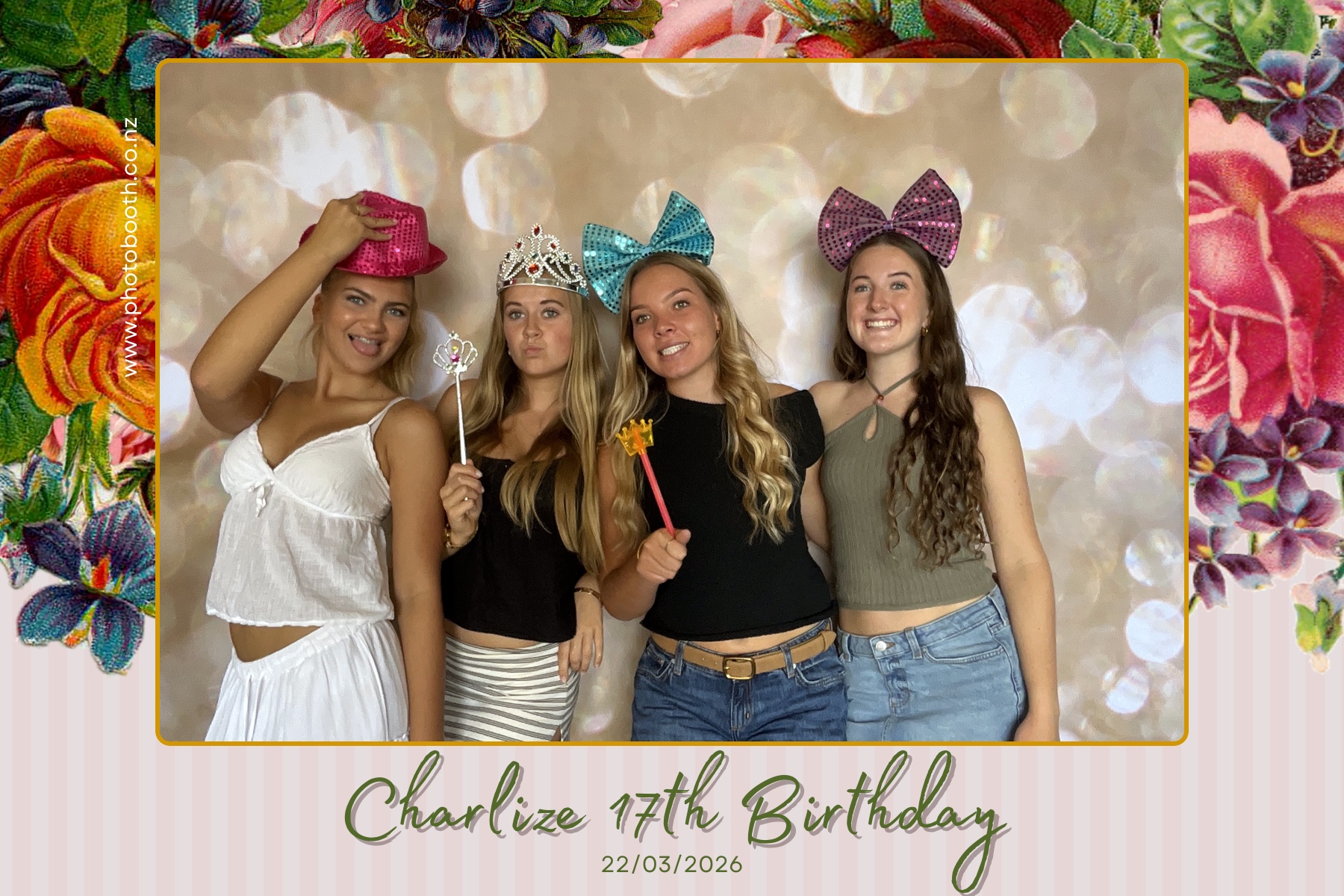 Charlie's 17th Birthday | View more photos from the event at gallery.photobooth.co.nz/u/SelfieCentral/Charlies-17th-Birthday