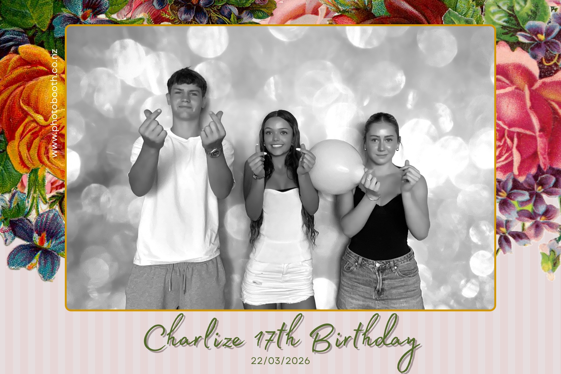 Charlie's 17th Birthday | View more photos from the event at gallery.photobooth.co.nz/u/SelfieCentral/Charlies-17th-Birthday