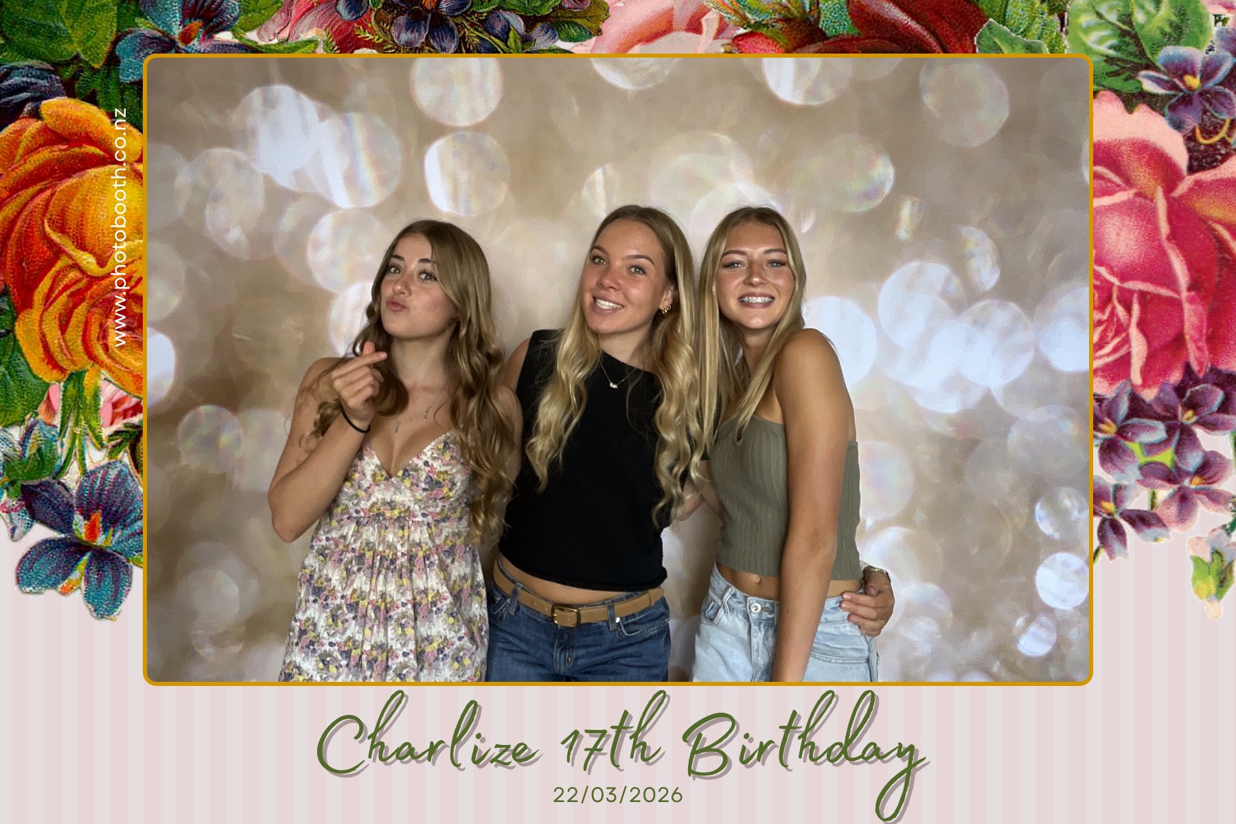 Charlie's 17th Birthday | View more photos from the event at gallery.photobooth.co.nz/u/SelfieCentral/Charlies-17th-Birthday