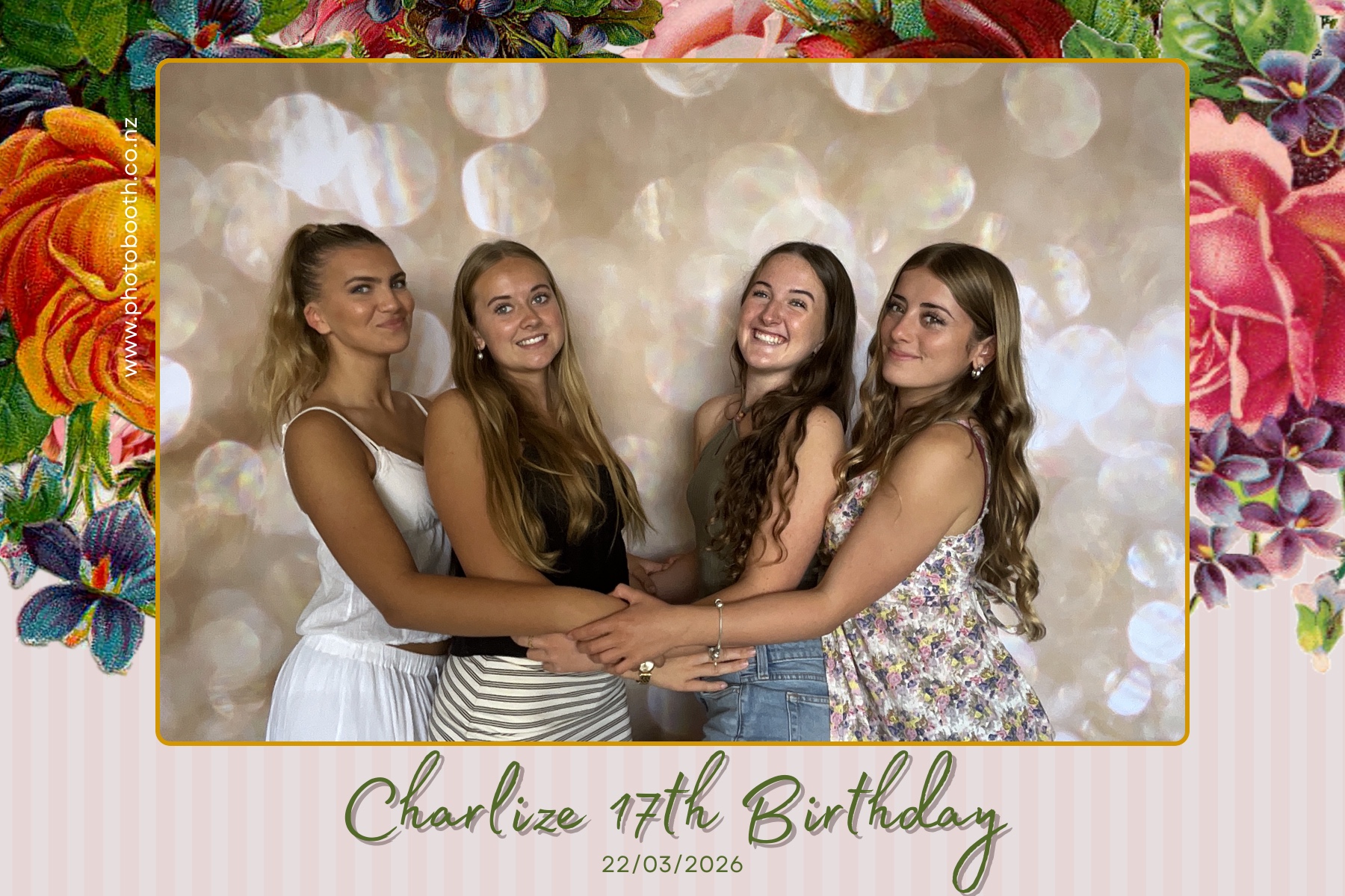 Charlie's 17th Birthday | View more photos from the event at gallery.photobooth.co.nz/u/SelfieCentral/Charlies-17th-Birthday