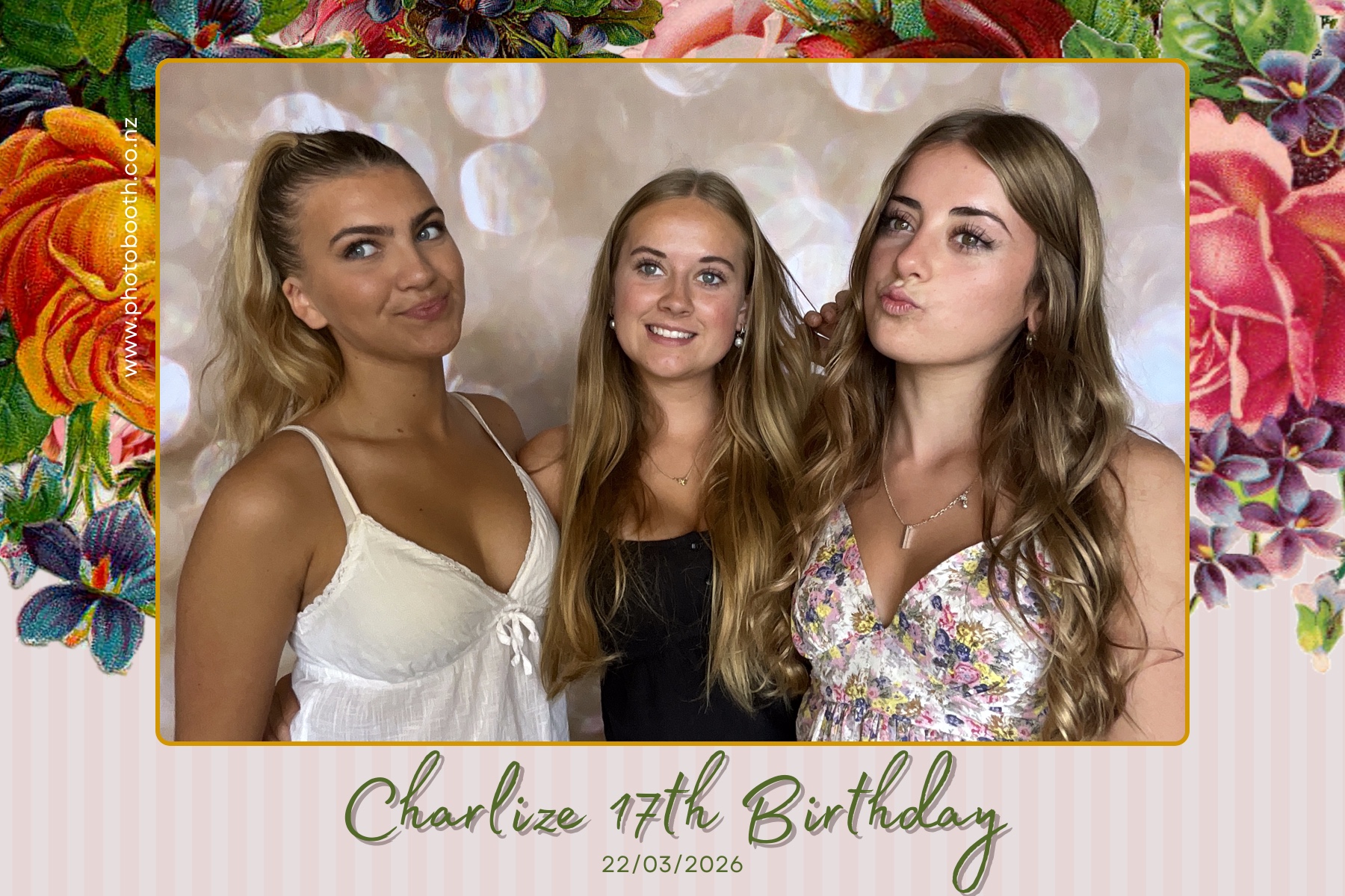 Charlie's 17th Birthday | View more photos from the event at gallery.photobooth.co.nz/u/SelfieCentral/Charlies-17th-Birthday