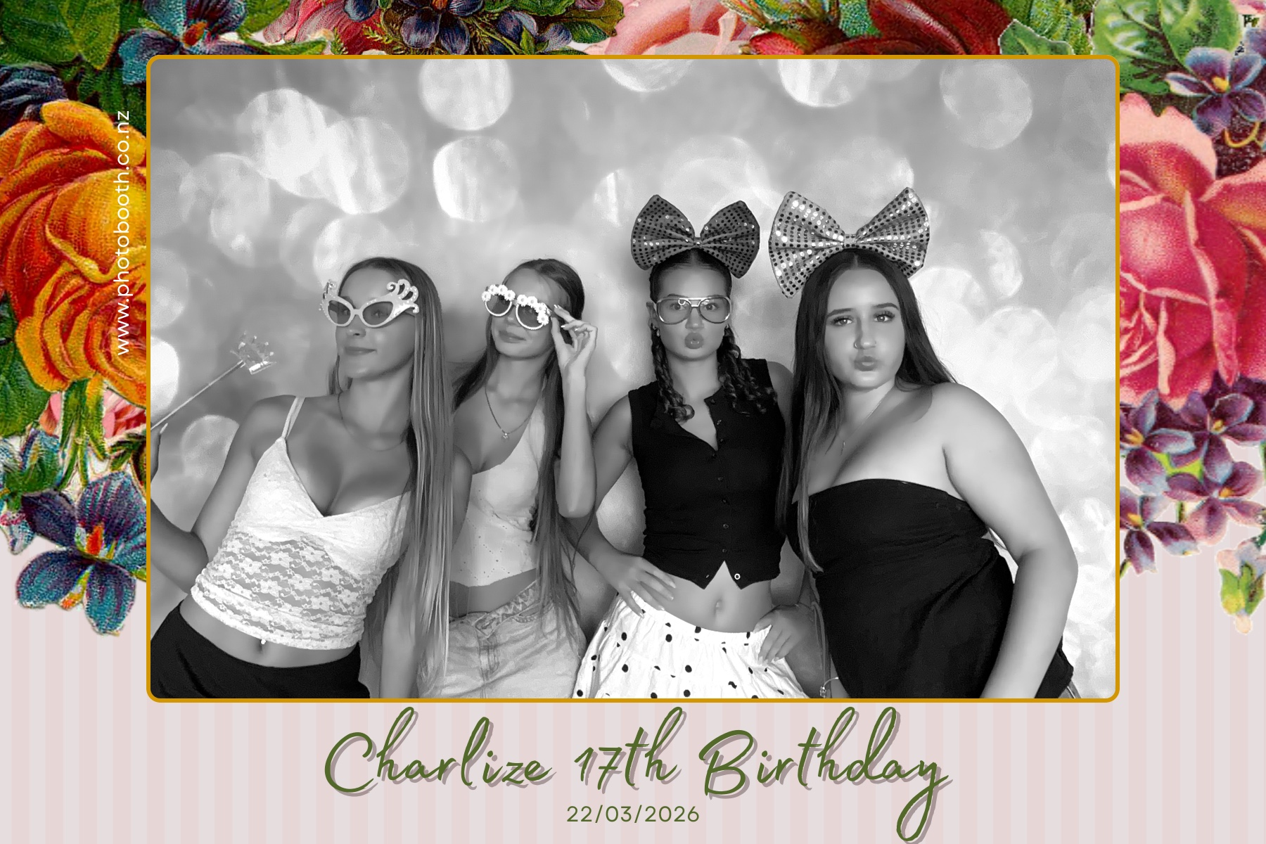 Charlie's 17th Birthday | View more photos from the event at gallery.photobooth.co.nz/u/SelfieCentral/Charlies-17th-Birthday