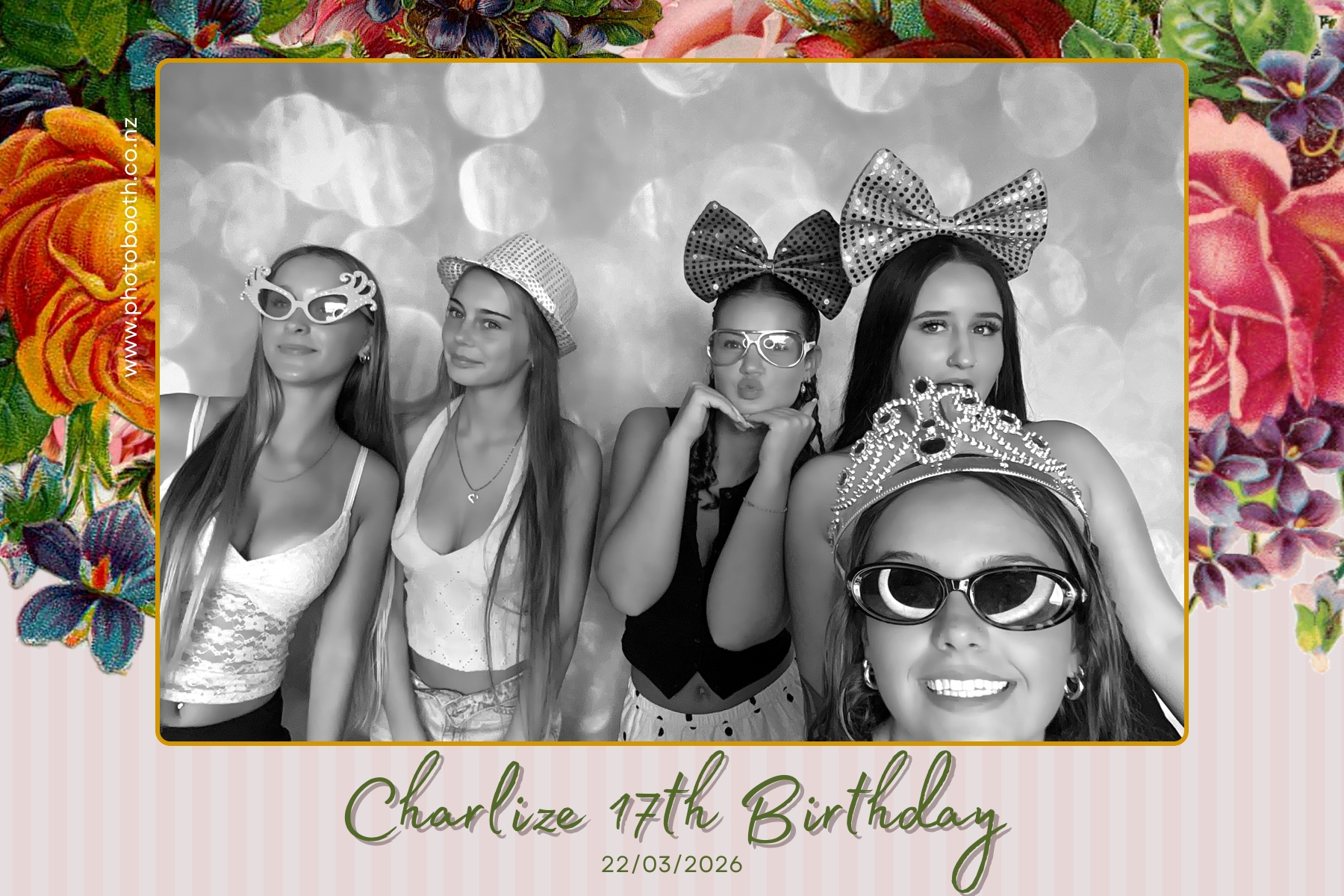 Charlie's 17th Birthday | View more photos from the event at gallery.photobooth.co.nz/u/SelfieCentral/Charlies-17th-Birthday