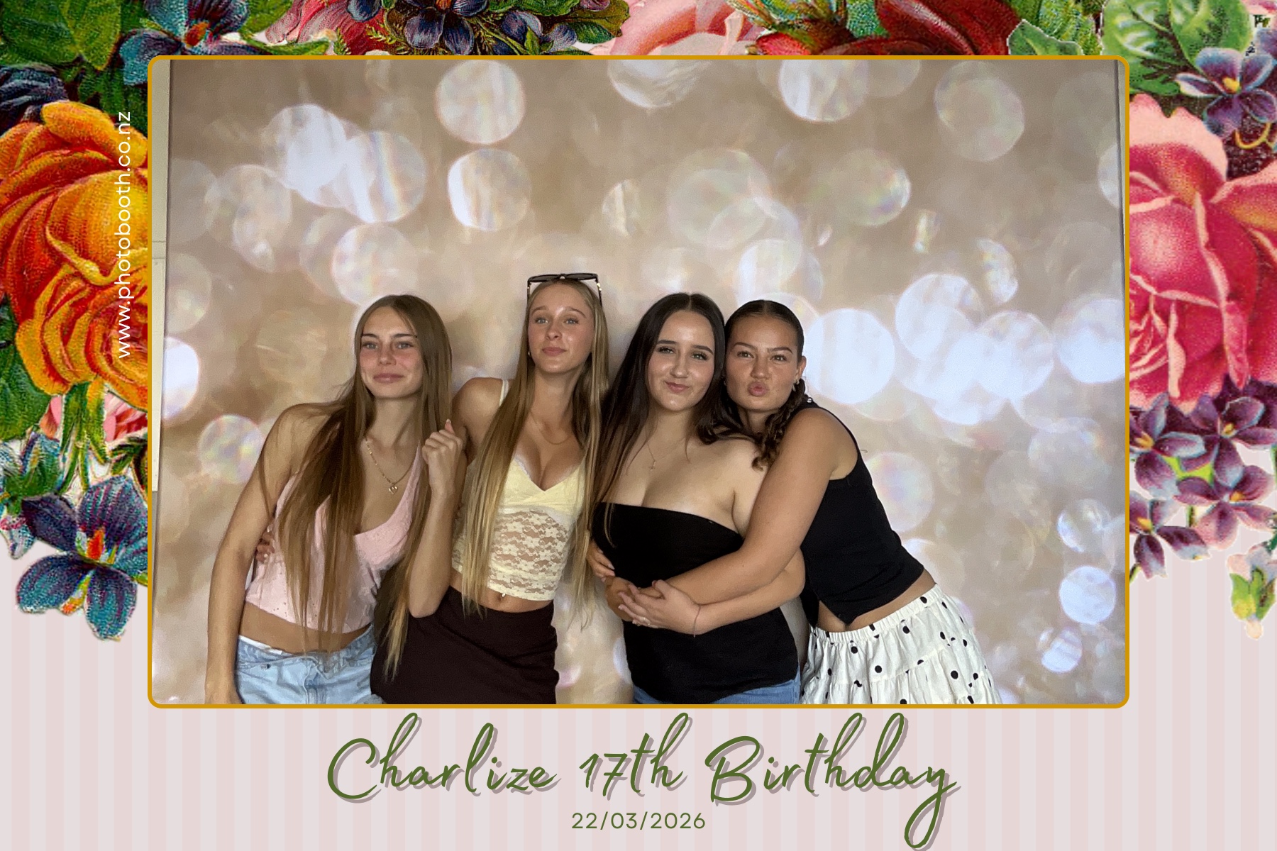 Charlie's 17th Birthday | View more photos from the event at gallery.photobooth.co.nz/u/SelfieCentral/Charlies-17th-Birthday
