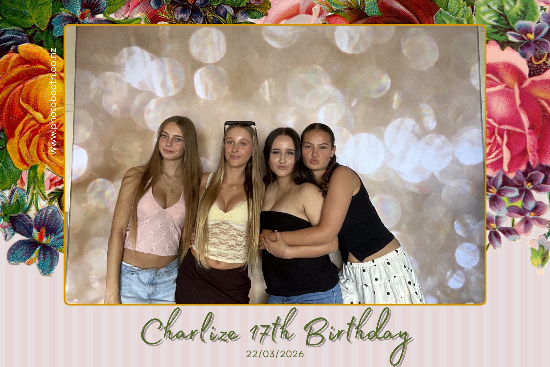 Charlie's 17th Birthday | View more photos from the event at gallery.photobooth.co.nz/u/SelfieCentral/Charlies-17th-Birthday