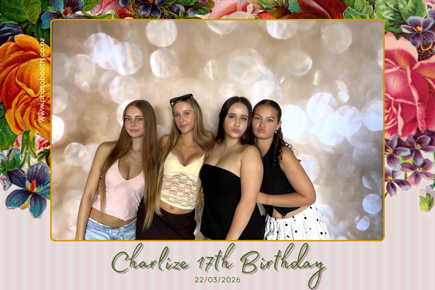 Charlie's 17th Birthday | View more photos from the event at gallery.photobooth.co.nz/u/SelfieCentral/Charlies-17th-Birthday