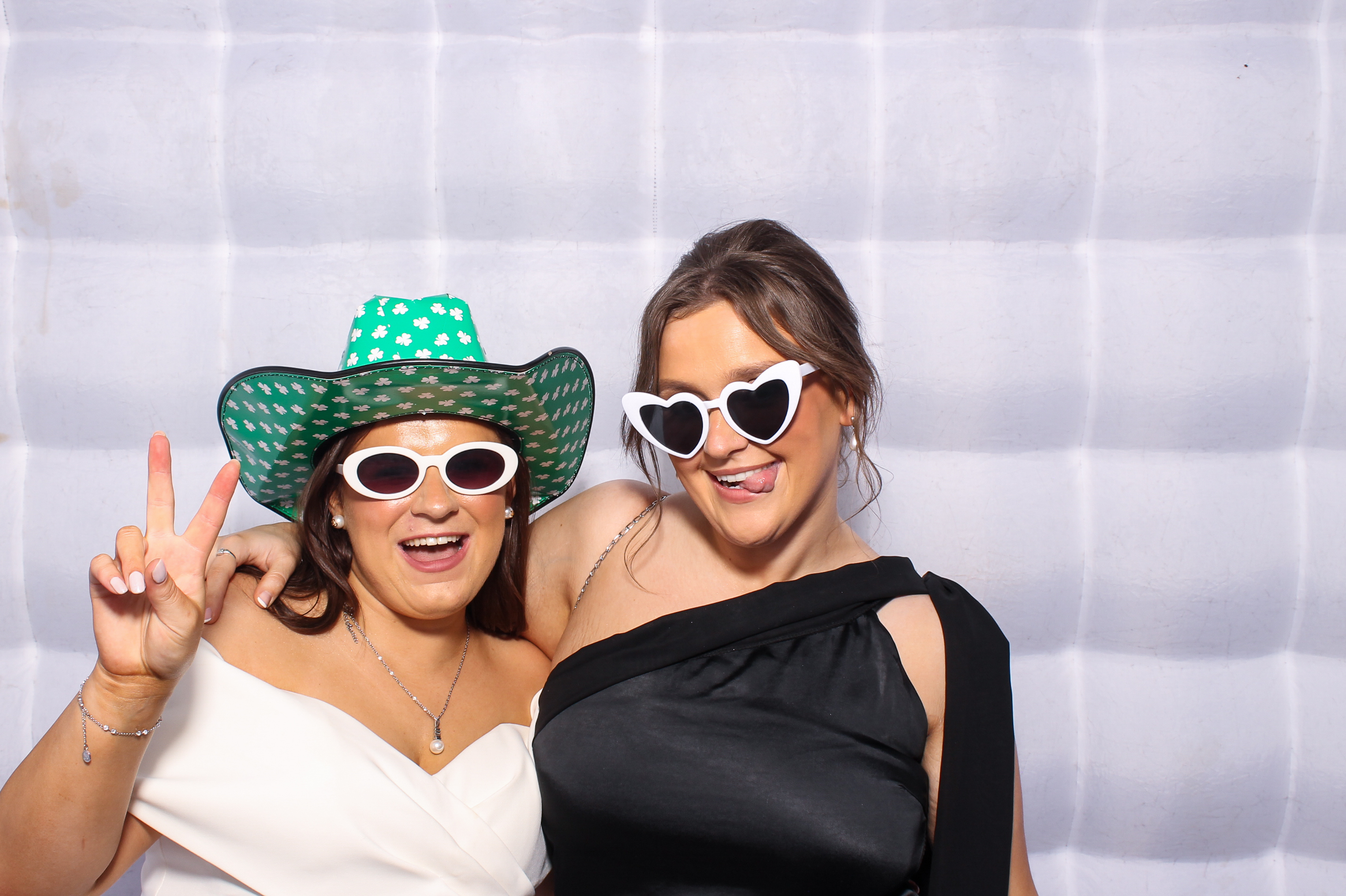 Callum & Jessica | View more photos from the event at gallery.snapmagic.ie/u/SnapMagic/Callum-Jessica