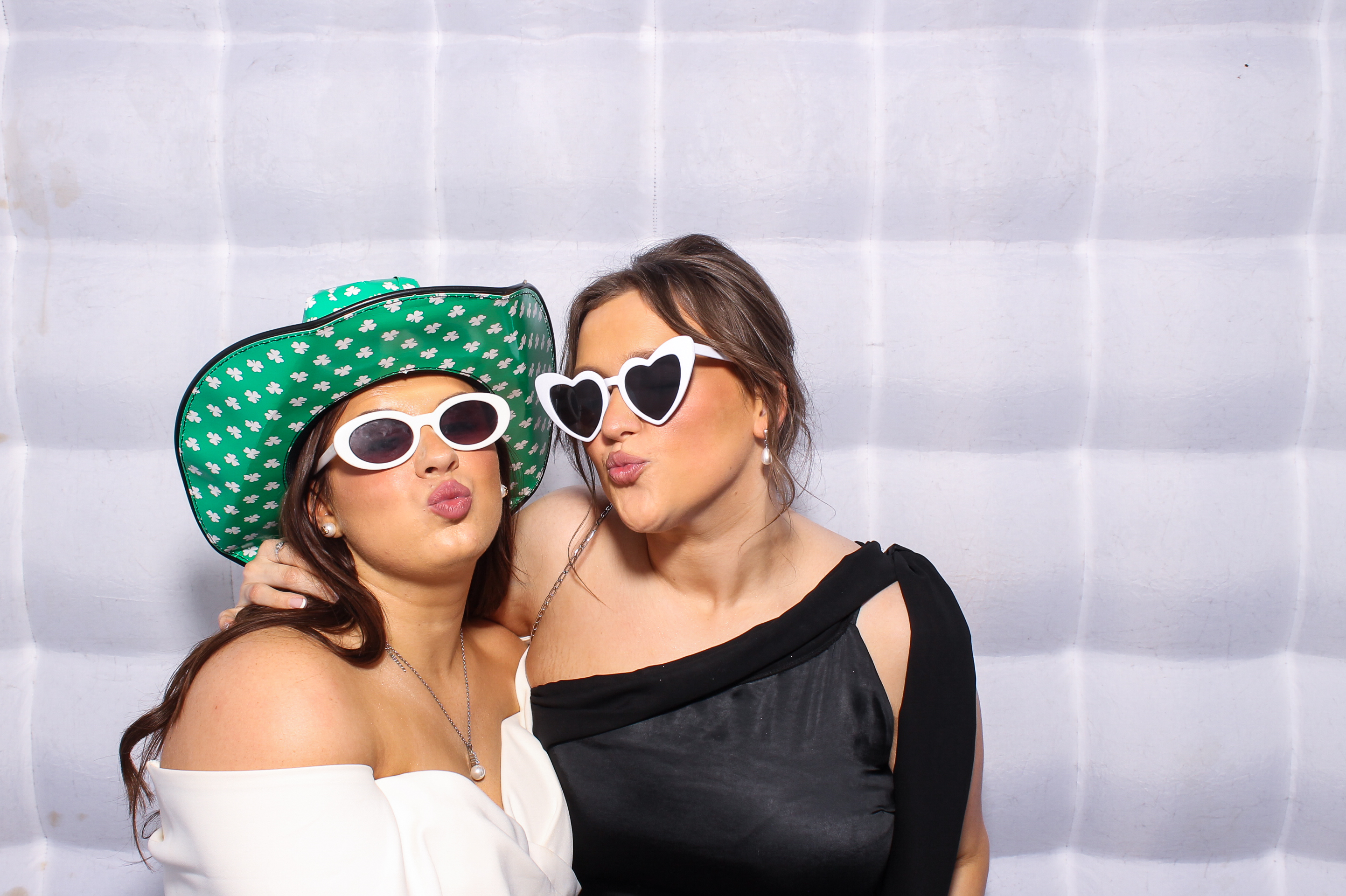 Callum & Jessica | View more photos from the event at gallery.snapmagic.ie/u/SnapMagic/Callum-Jessica