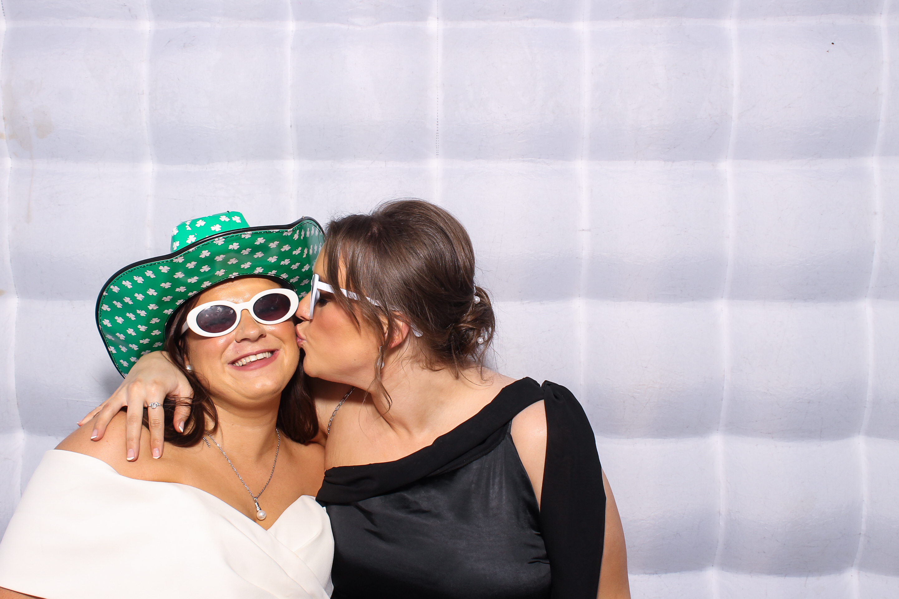 Callum & Jessica | View more photos from the event at gallery.snapmagic.ie/u/SnapMagic/Callum-Jessica