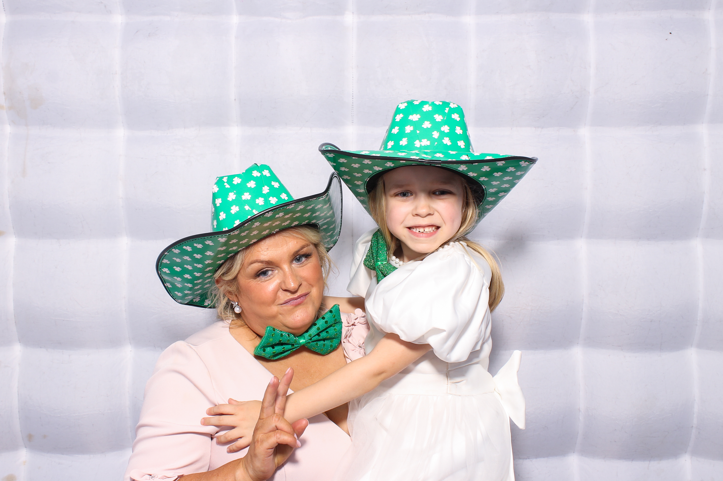 Callum & Jessica | View more photos from the event at gallery.snapmagic.ie/u/SnapMagic/Callum-Jessica